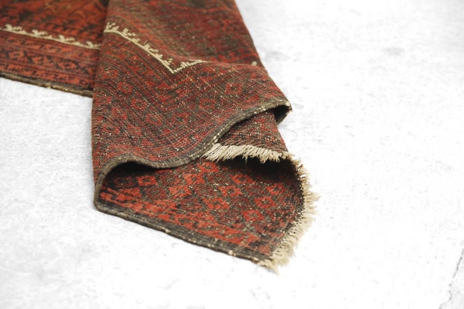 Tapis ancien Baluch fait à la main, années 1920 en vente 4