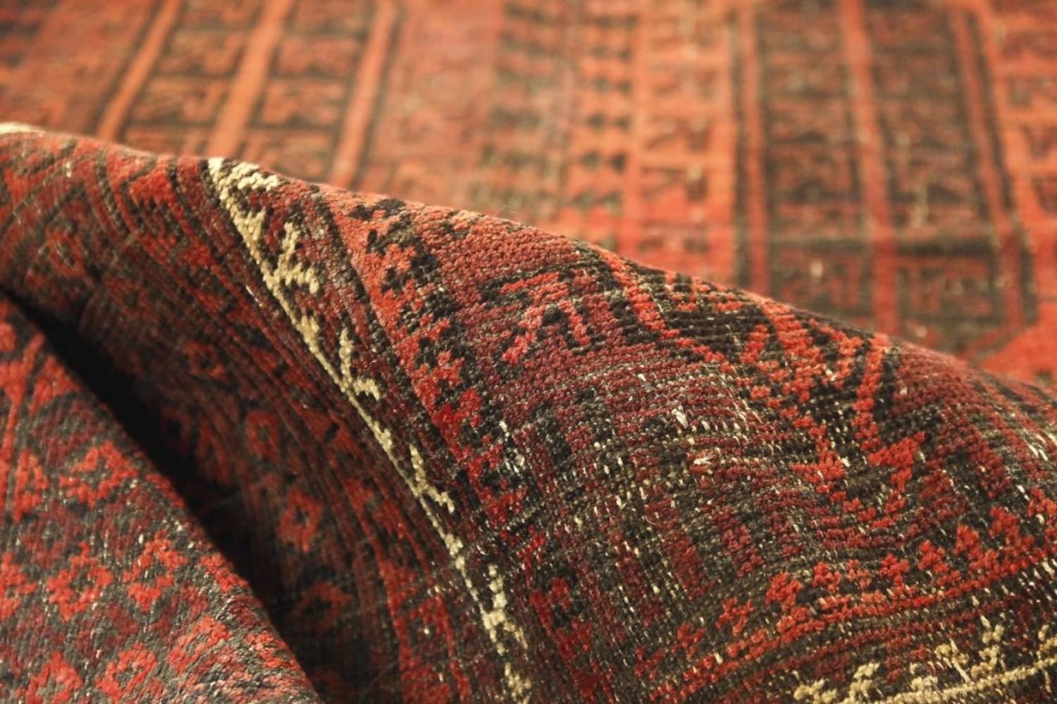 Tapis ancien Baluch fait à la main, années 1920 Bon état - En vente à Warszawa, Mazowieckie