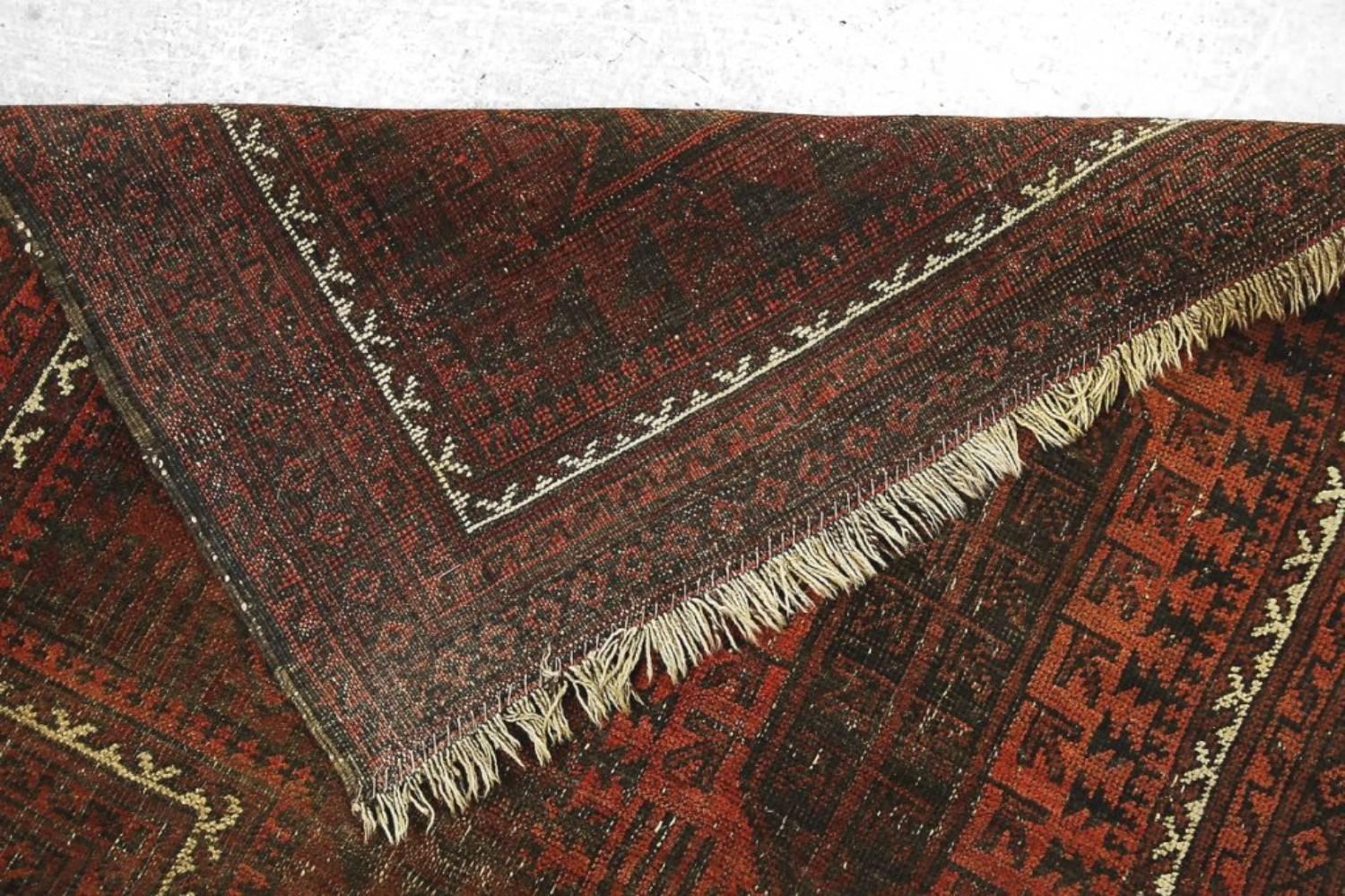 Début du 20ème siècle Tapis ancien Baluch fait à la main, années 1920 en vente