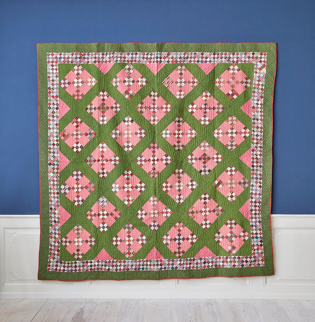 USA, 1870's

‘Double nine Patch’ antique quilt.

Measures: H 238 x W 228 cm.