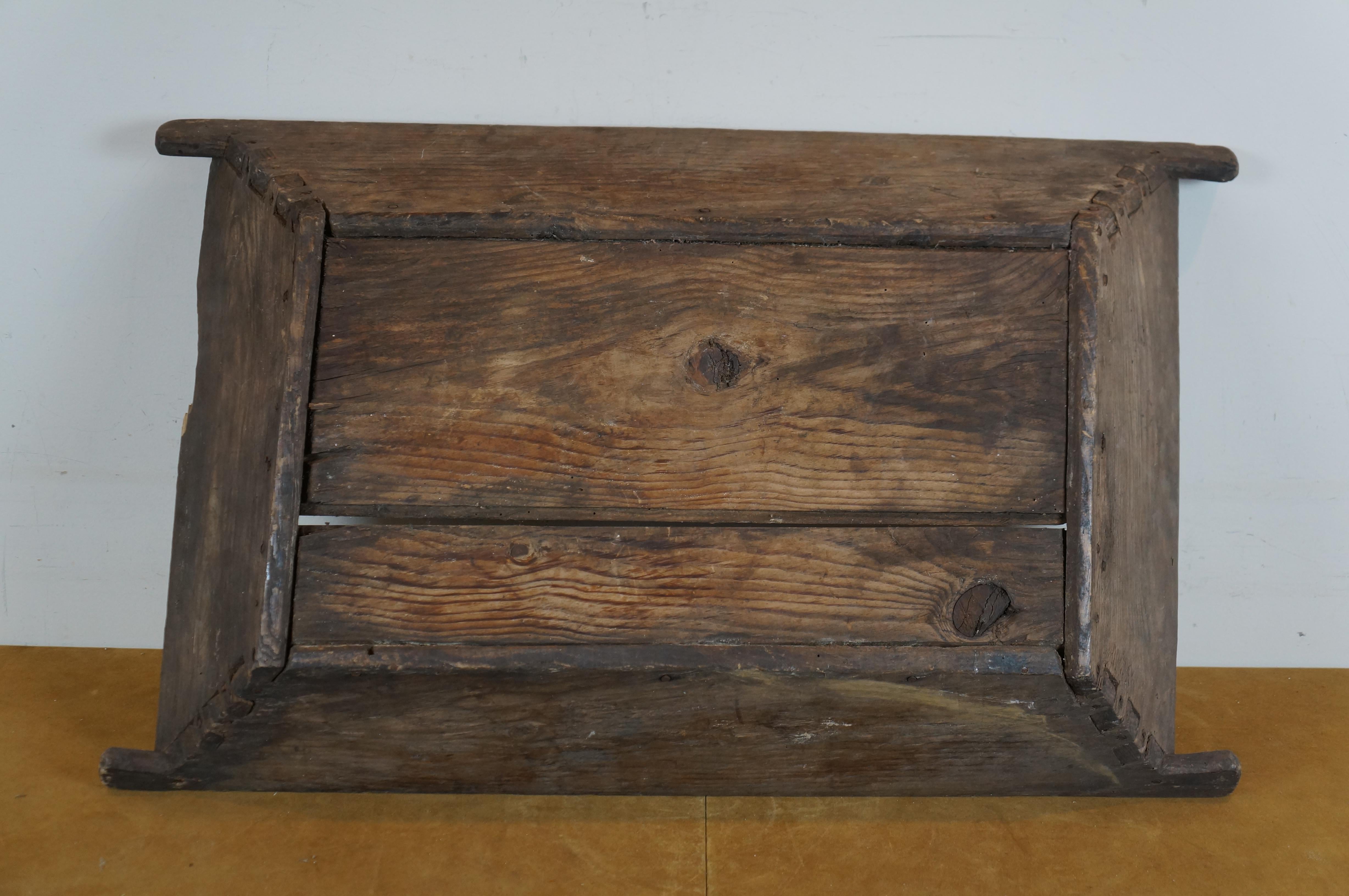 Ancien réservoir de ferme à queue d'aronde en chêne, fait à la main, de 37 pouces État moyen - En vente à Dayton, OH