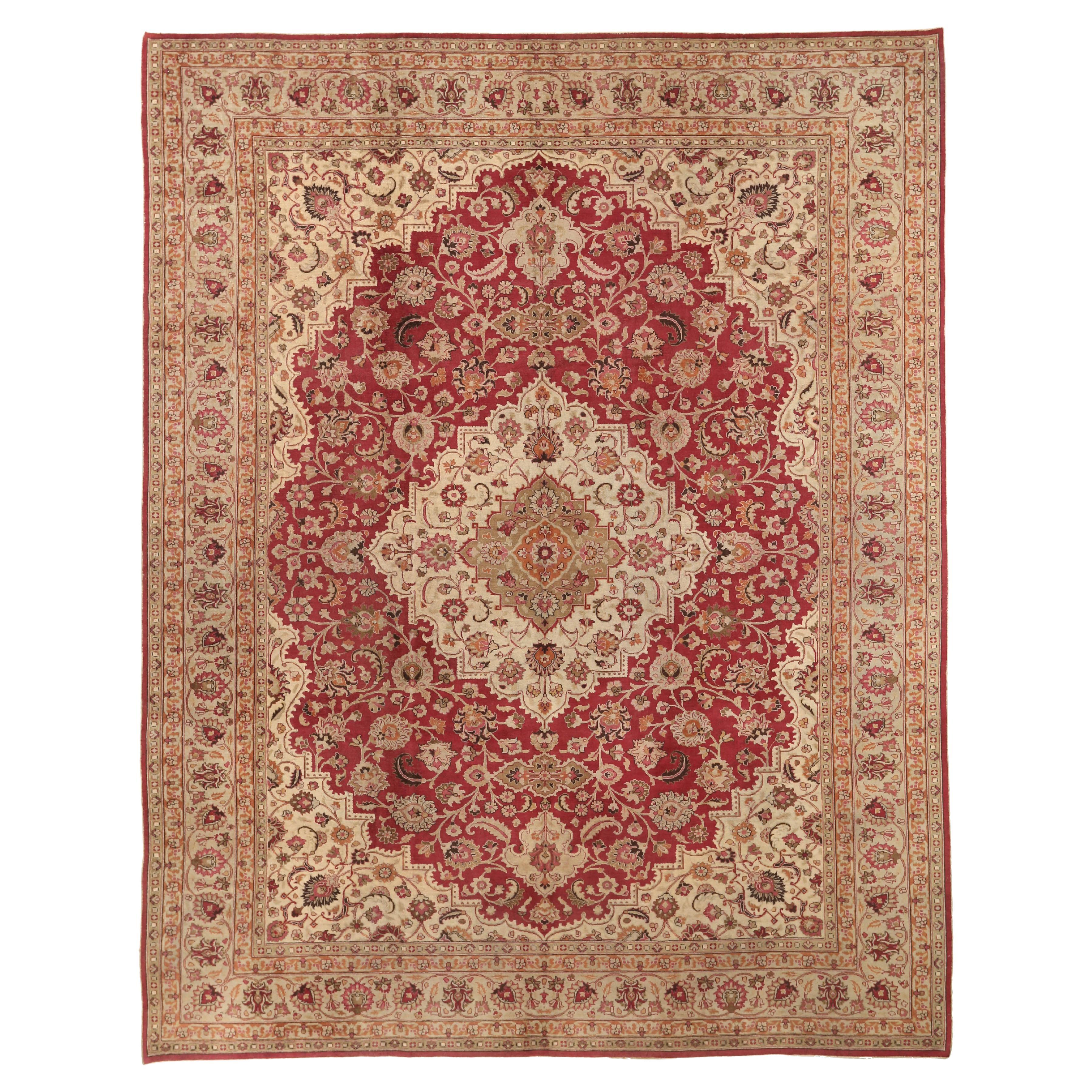 Antiker handgefertigter persischer Teppich im Mashad-Design