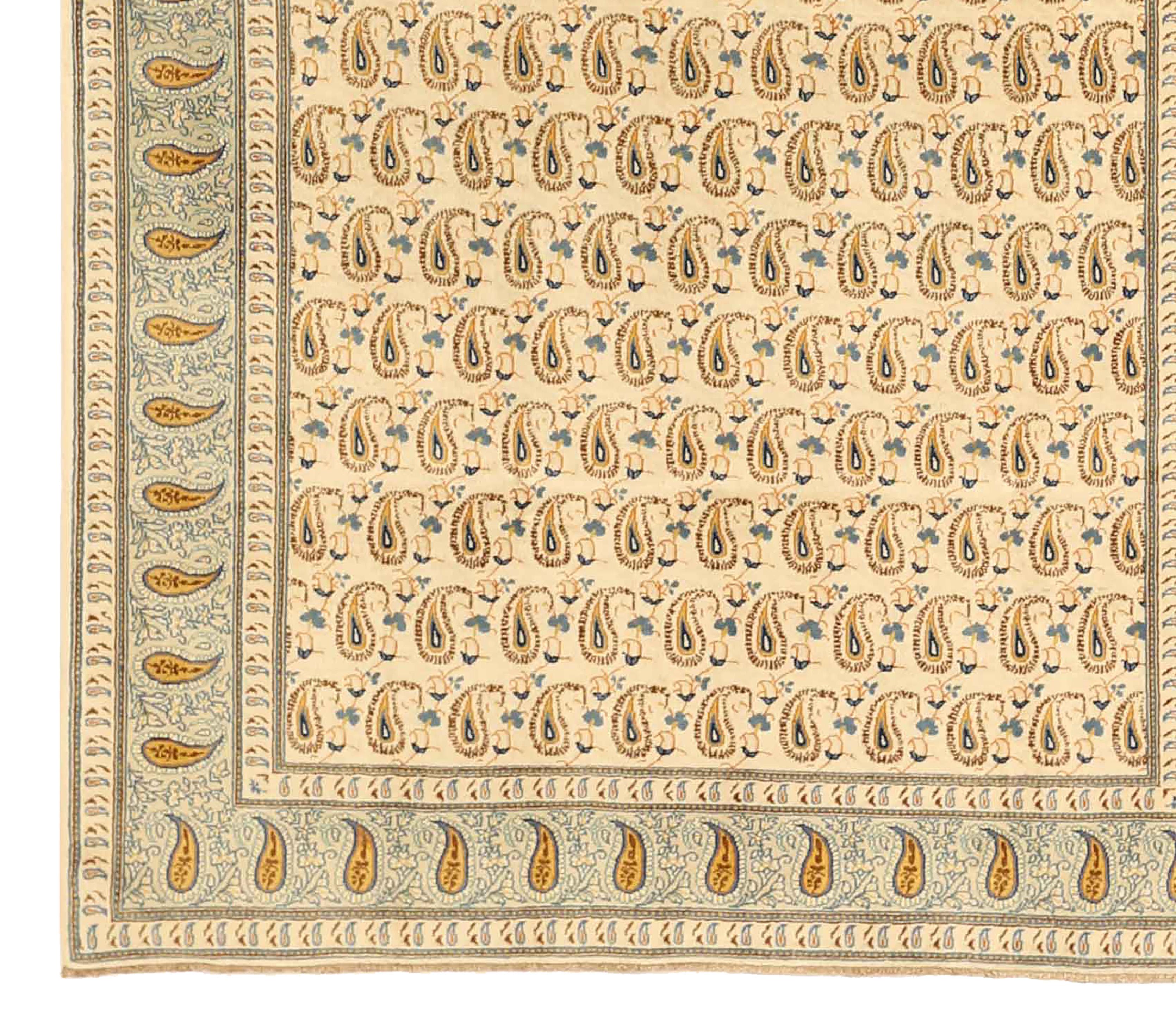 Hand-Woven Antique Handmade Persian Rug Kashan Design For Sale