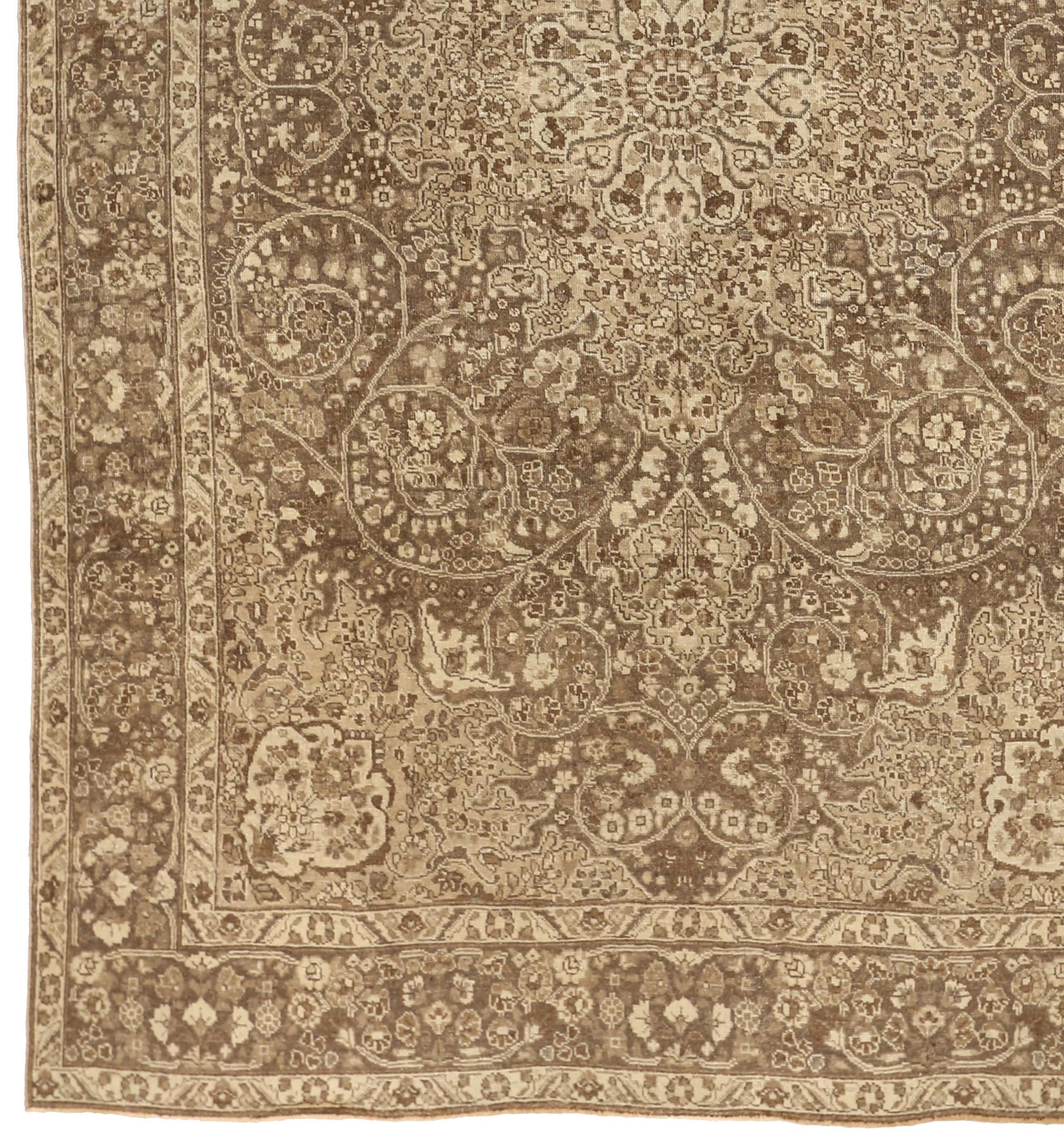 Perse Tapis persan ancien fait à la main Tabriz Design en vente