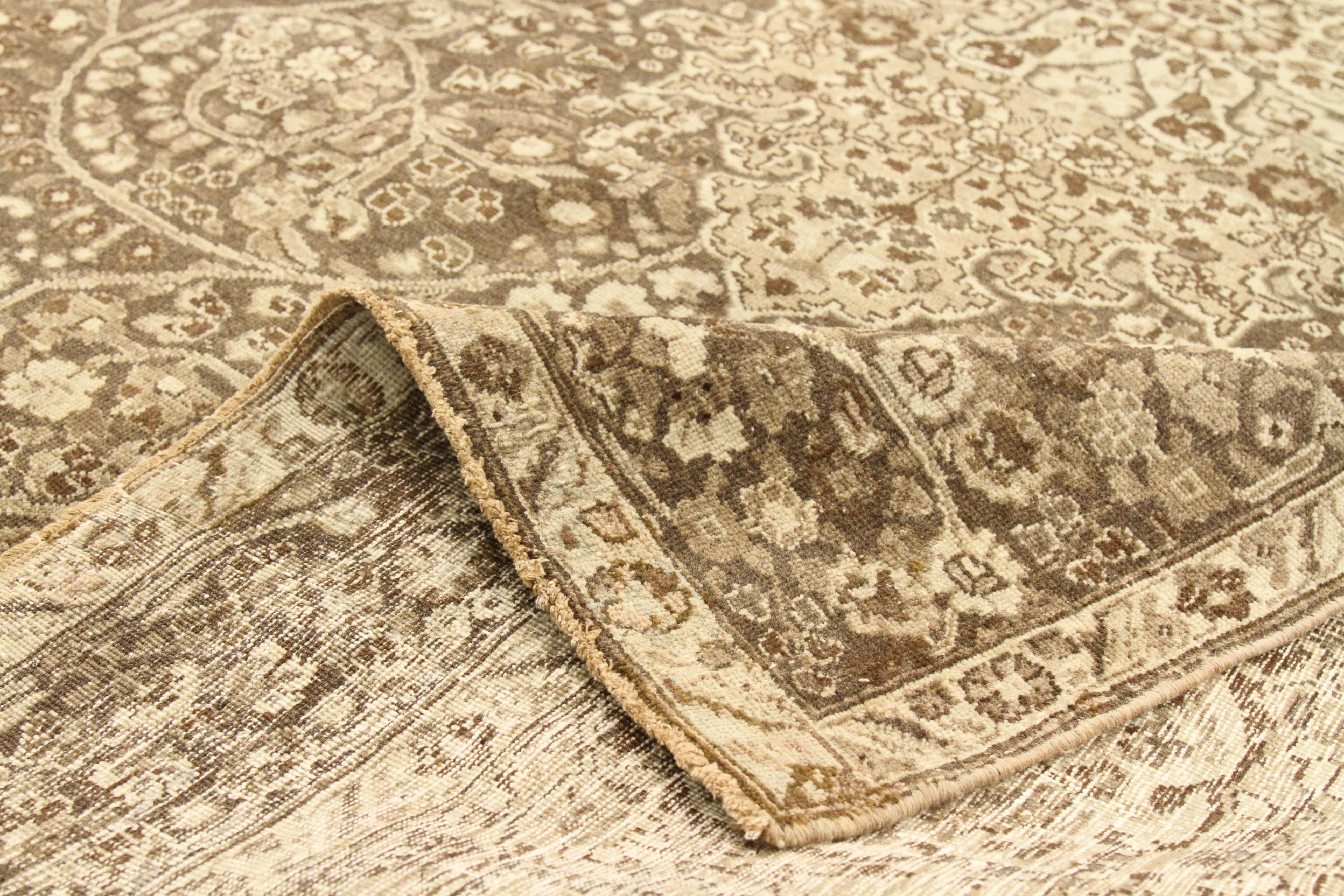 Tissé à la main Tapis persan ancien fait à la main Tabriz Design en vente