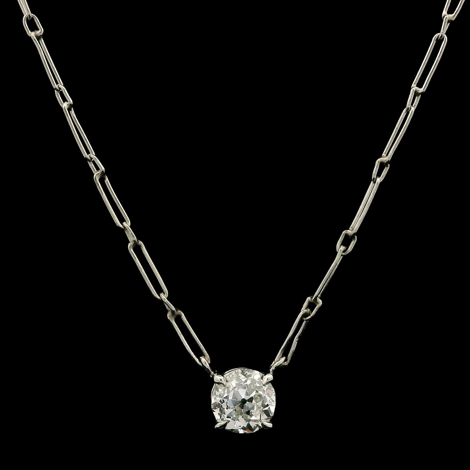 Collar Colgante Solitario Antiguo de Platino Hecho a Mano GIA 0.51ct Diamante Antiguo en venta 5