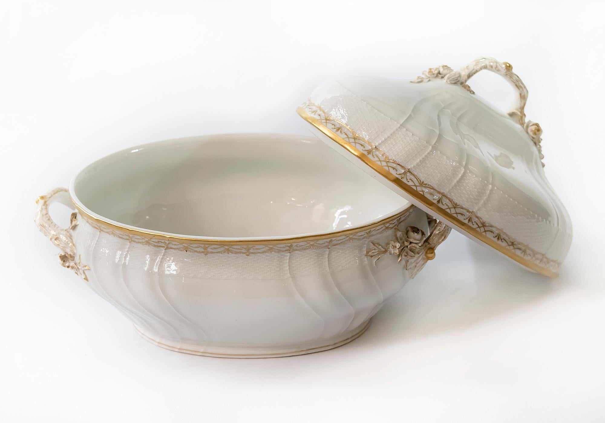 20th Century Antique Handmade Porcelain Soup Tureen by KPM For Sale