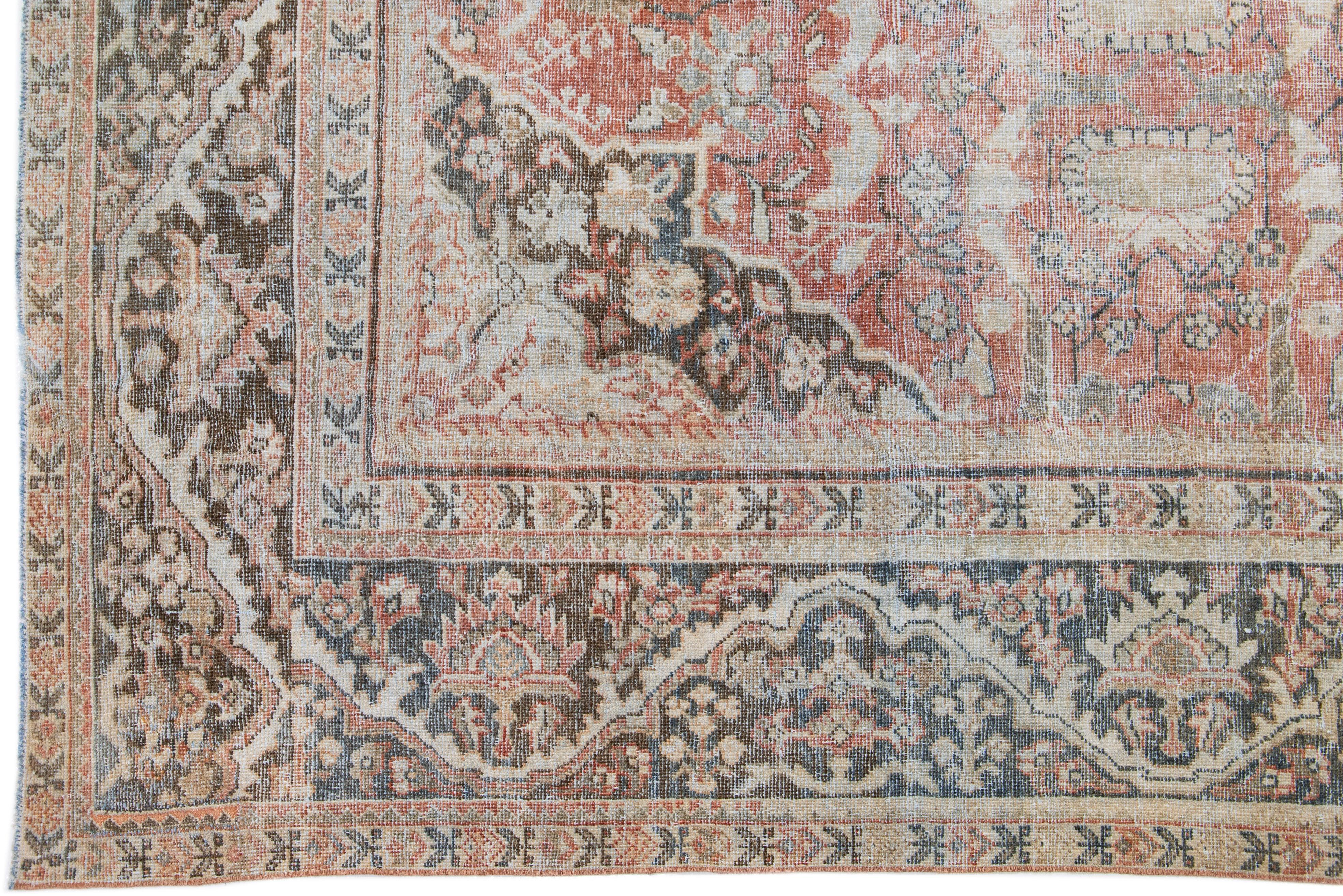 Perse Ancien tapis persan Mahal en laine rouge fait à la main avec motif de médaillon en vente