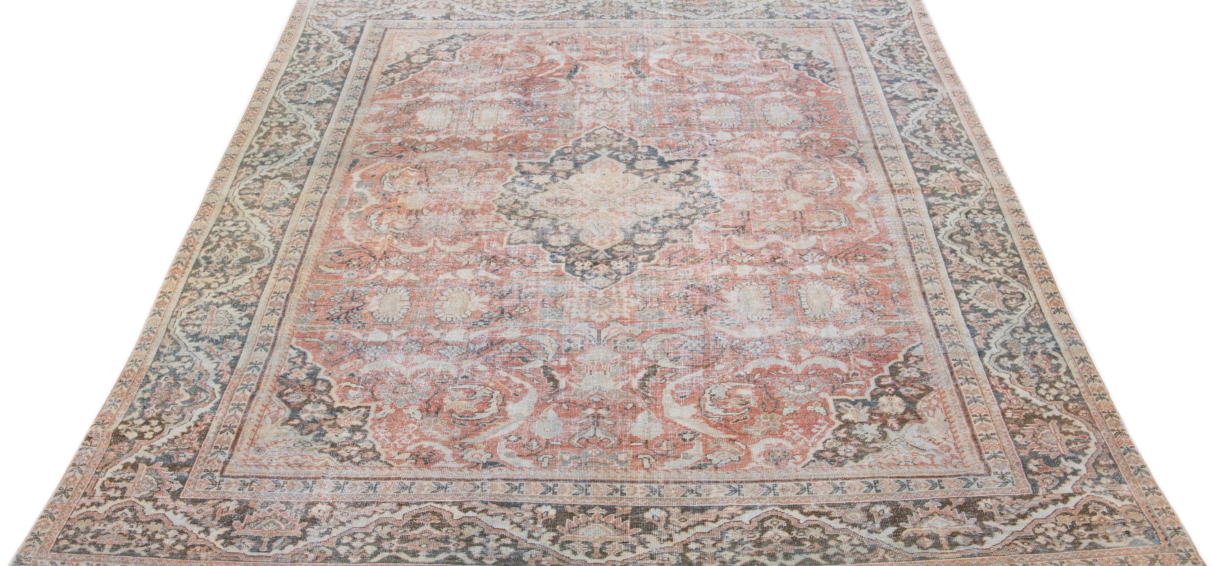 Noué à la main Ancien tapis persan Mahal en laine rouge fait à la main avec motif de médaillon en vente