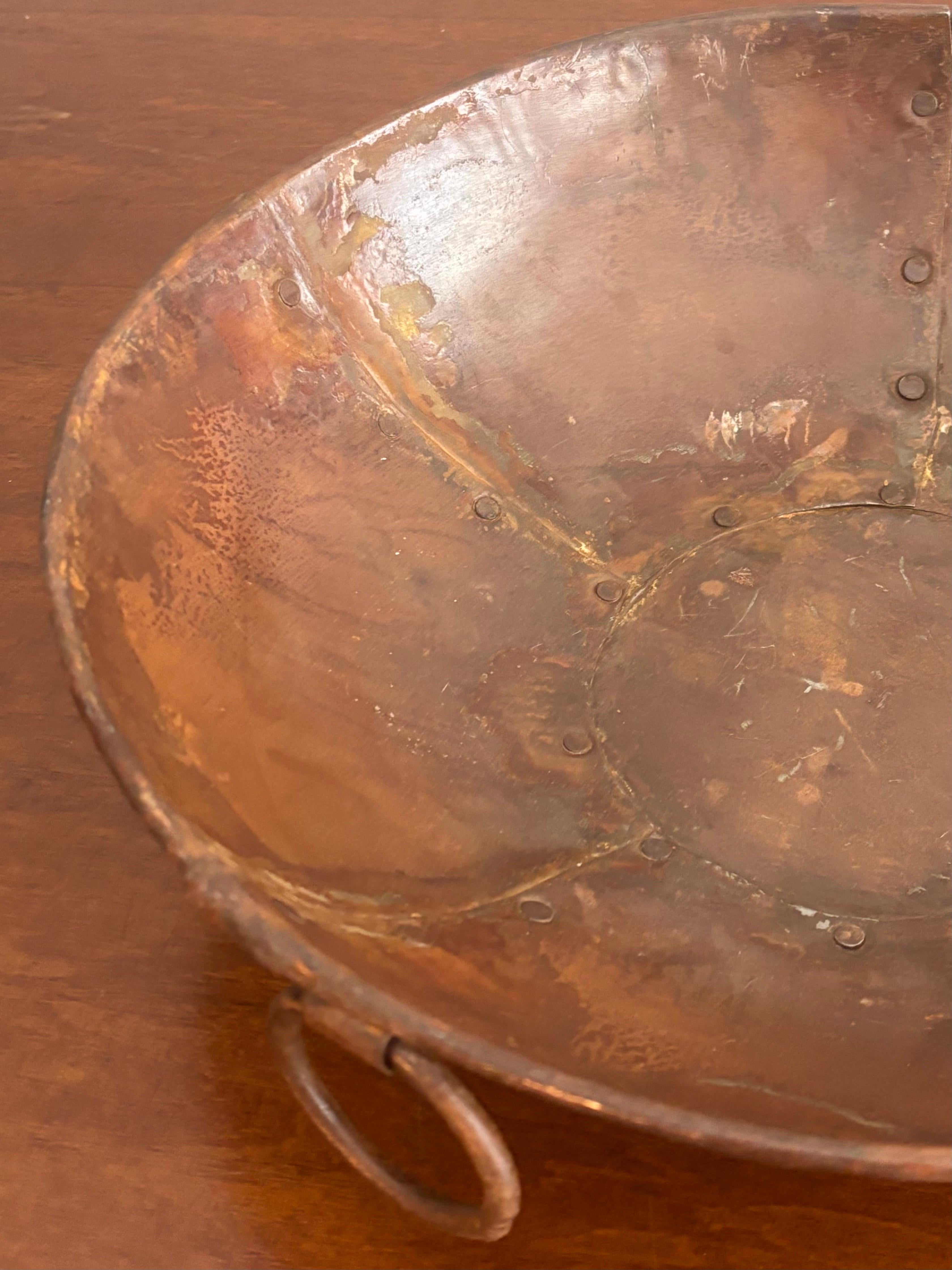 Antique Handmade Riveted Copper Bowl In Good Condition For Sale In Boynton Beach, FL