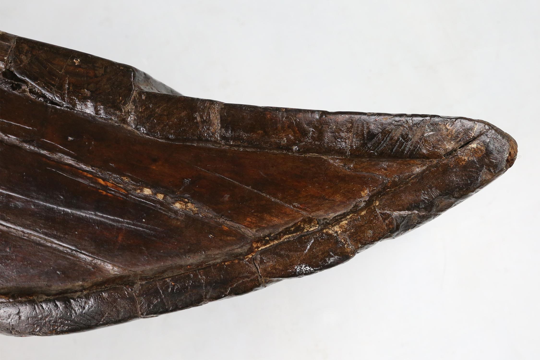 Antike handgefertigte Holztreppe oder Schale Wabi Sabi, 19. Jahrhundert im Angebot 7