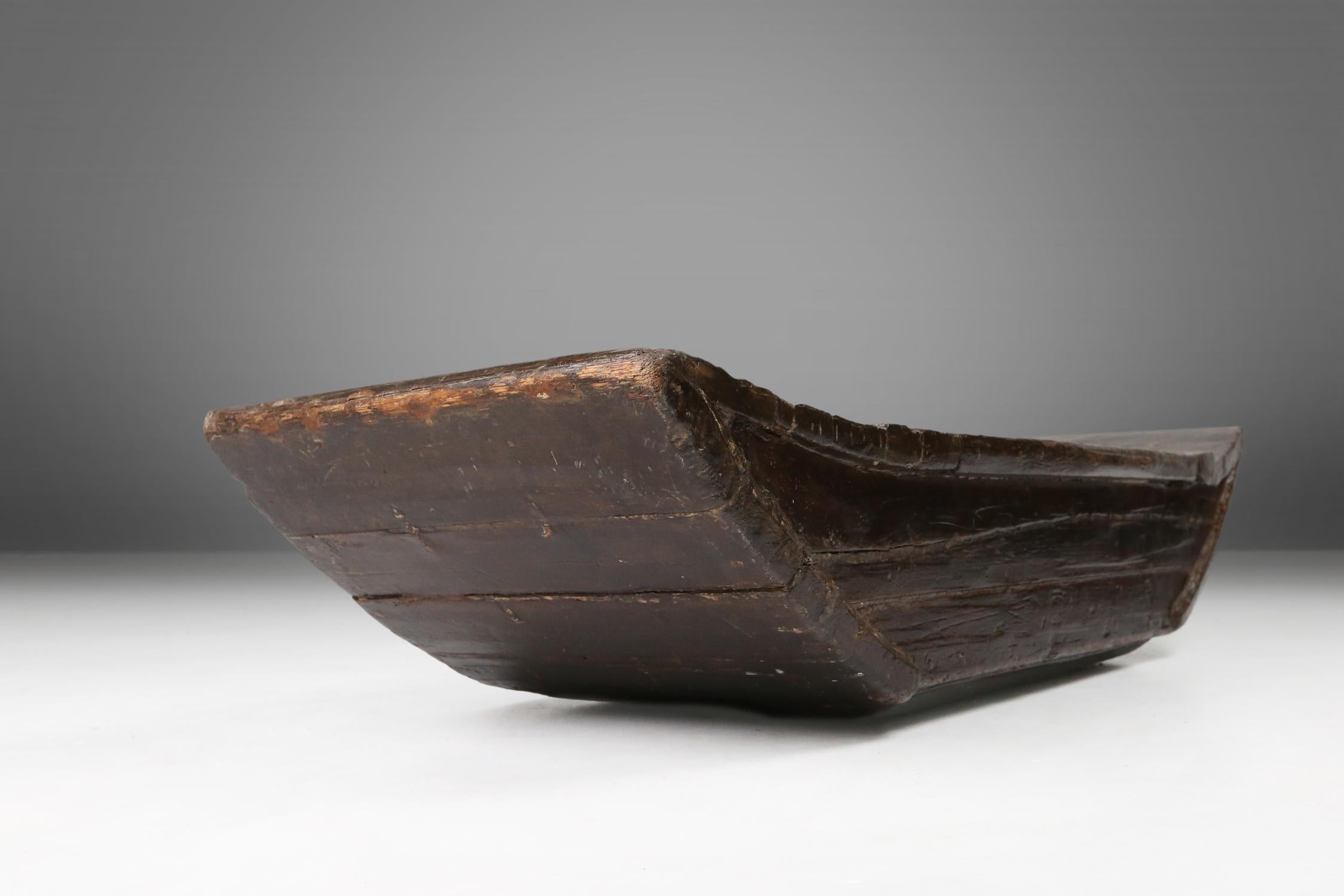 Antique handmade wooden trough or bowl Wabi Sabi, 19th Century For Sale 7