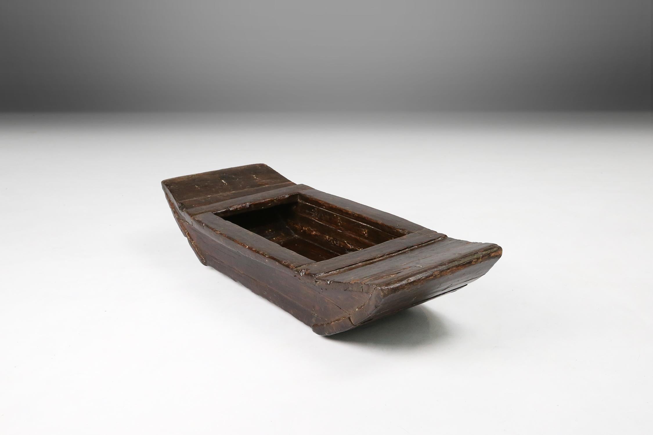 Antique handmade wooden trough or bowl Wabi Sabi, 19th Century For Sale 8