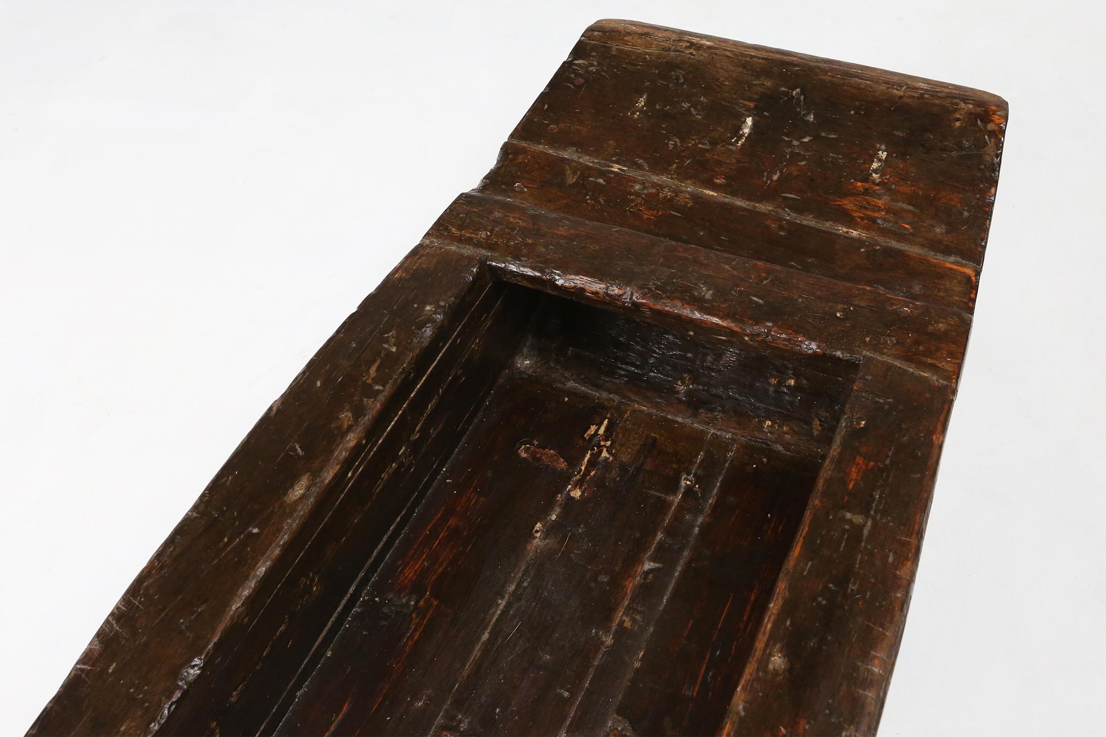 Antike handgefertigte Holztreppe oder Schale Wabi Sabi, 19. Jahrhundert im Angebot 3