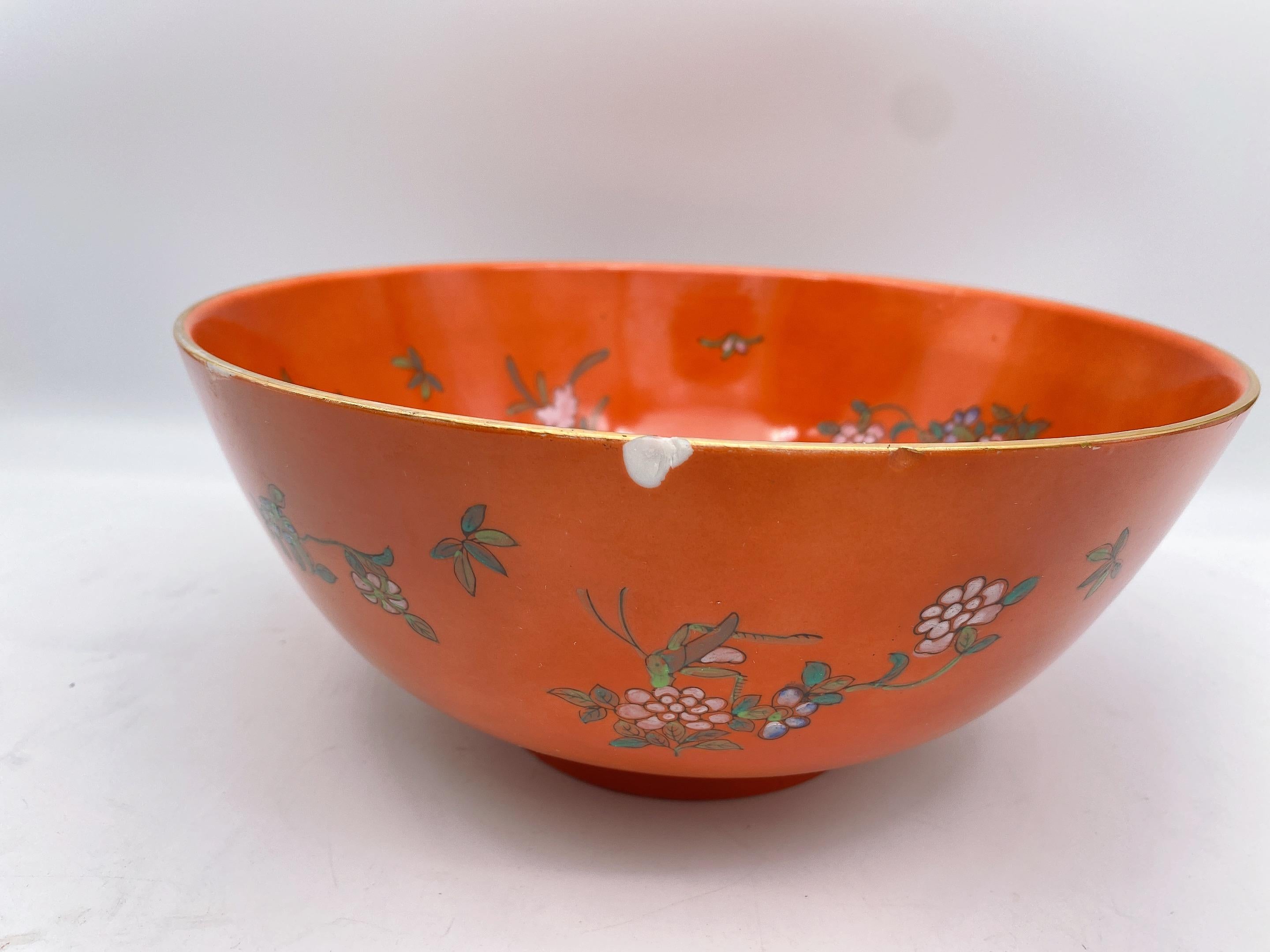 20th Century Antique Handpainted Chinese Famille Rose Porcelain Bowl For Sale