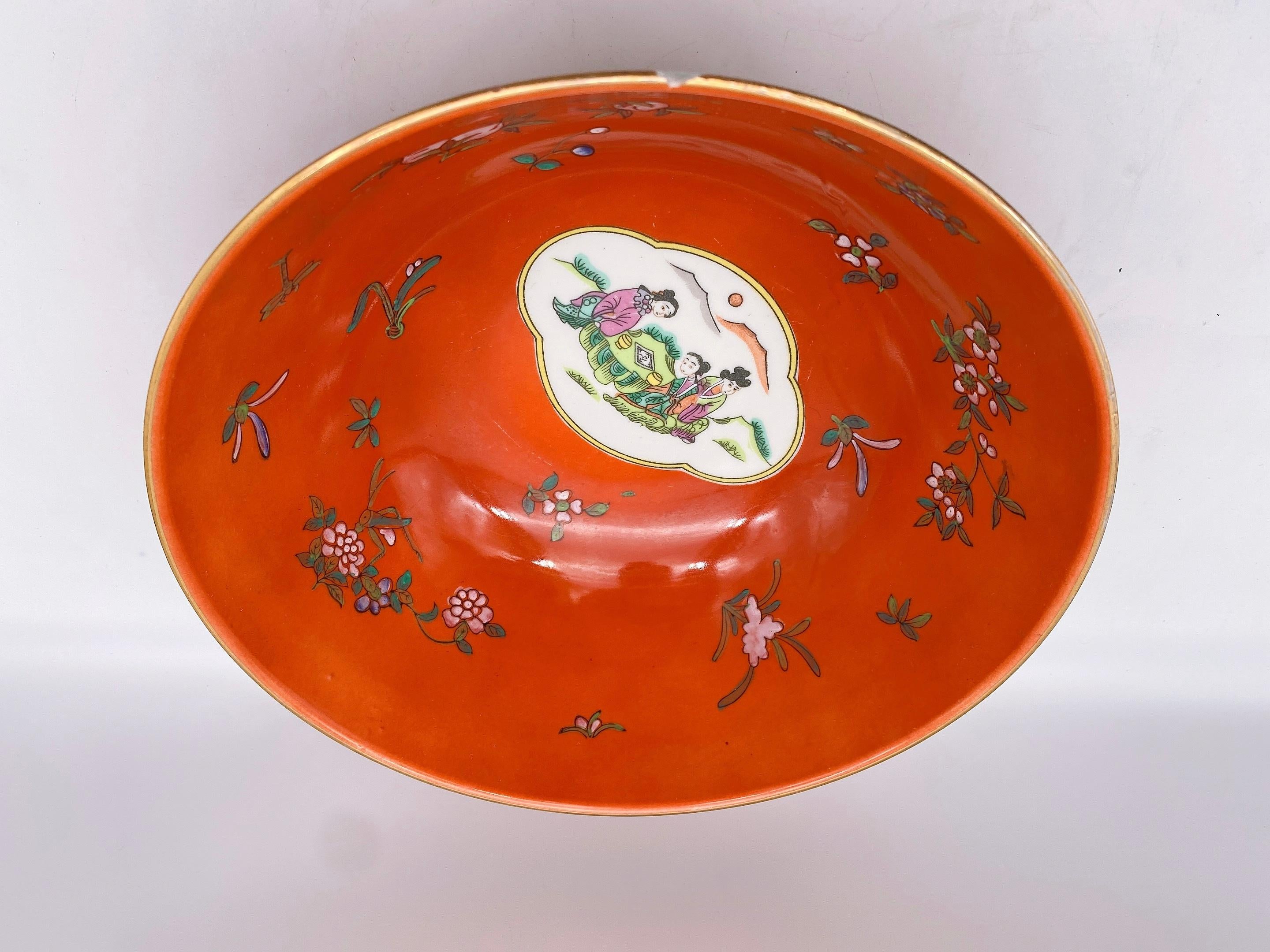 Antique Handpainted Chinese Famille Rose Porcelain Bowl For Sale 1