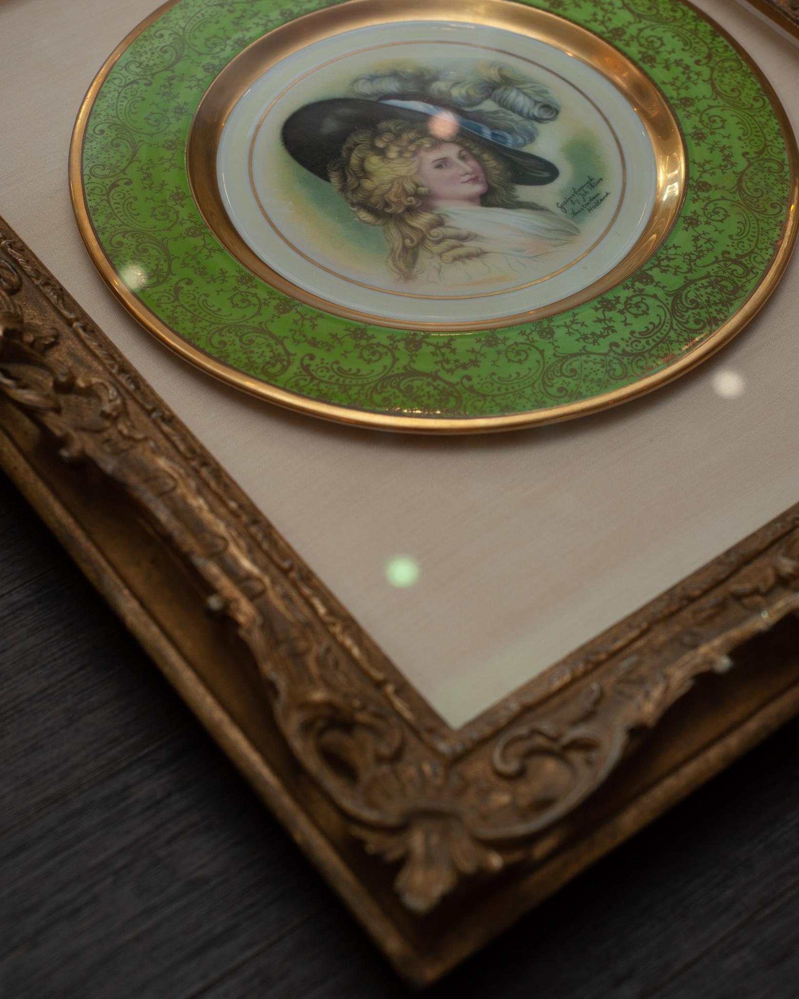 Dutch Antique Handpainted Osborne China Plate Mounted in Gold Gilt Carved Wood Frame For Sale