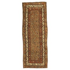 Antiker handgewebter Läufer aus Lori-Wolle mit geometrischem Tribal-Design