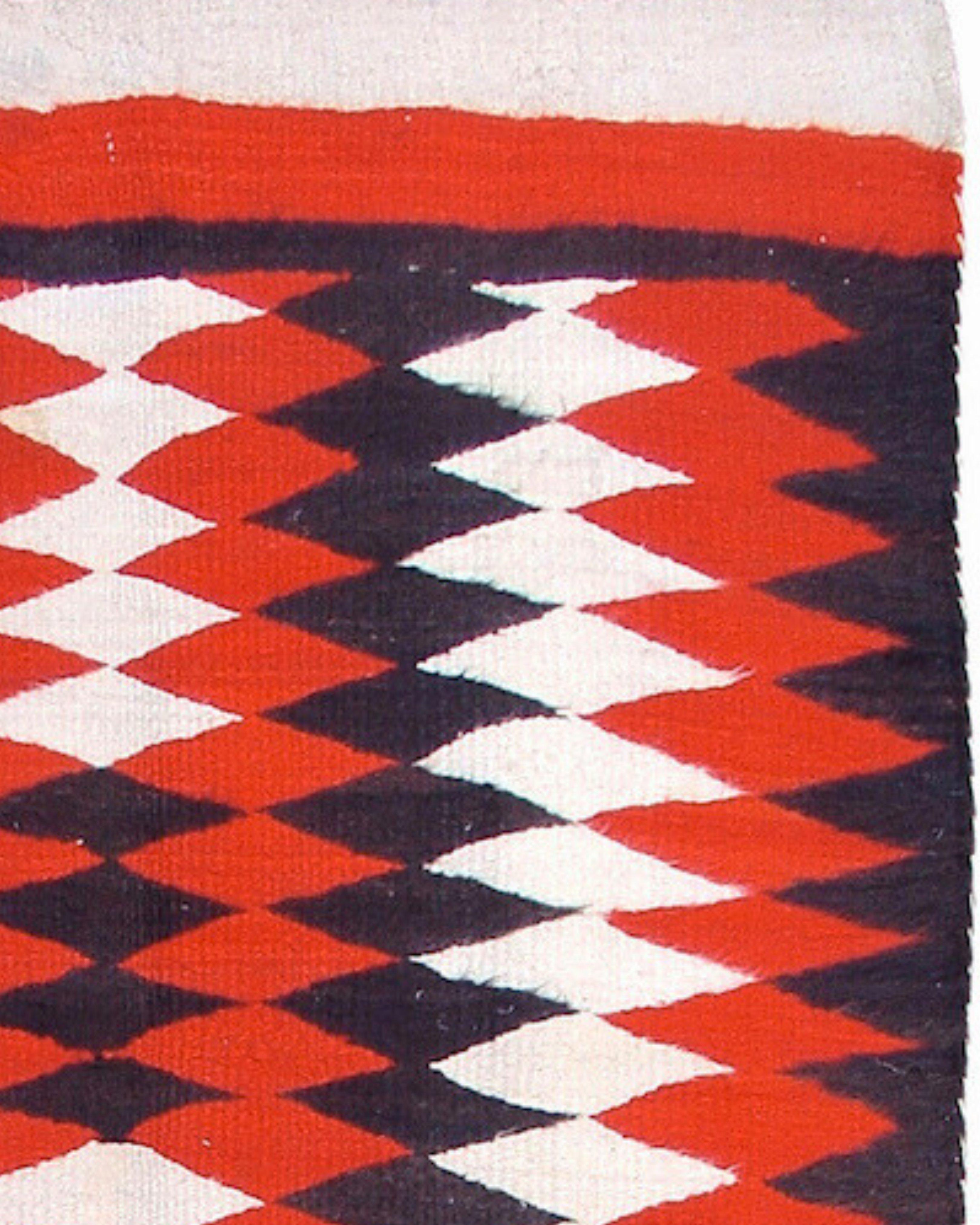 Hand-Woven Antique Handwoven Navajo Rug, Early 20th Century For Sale