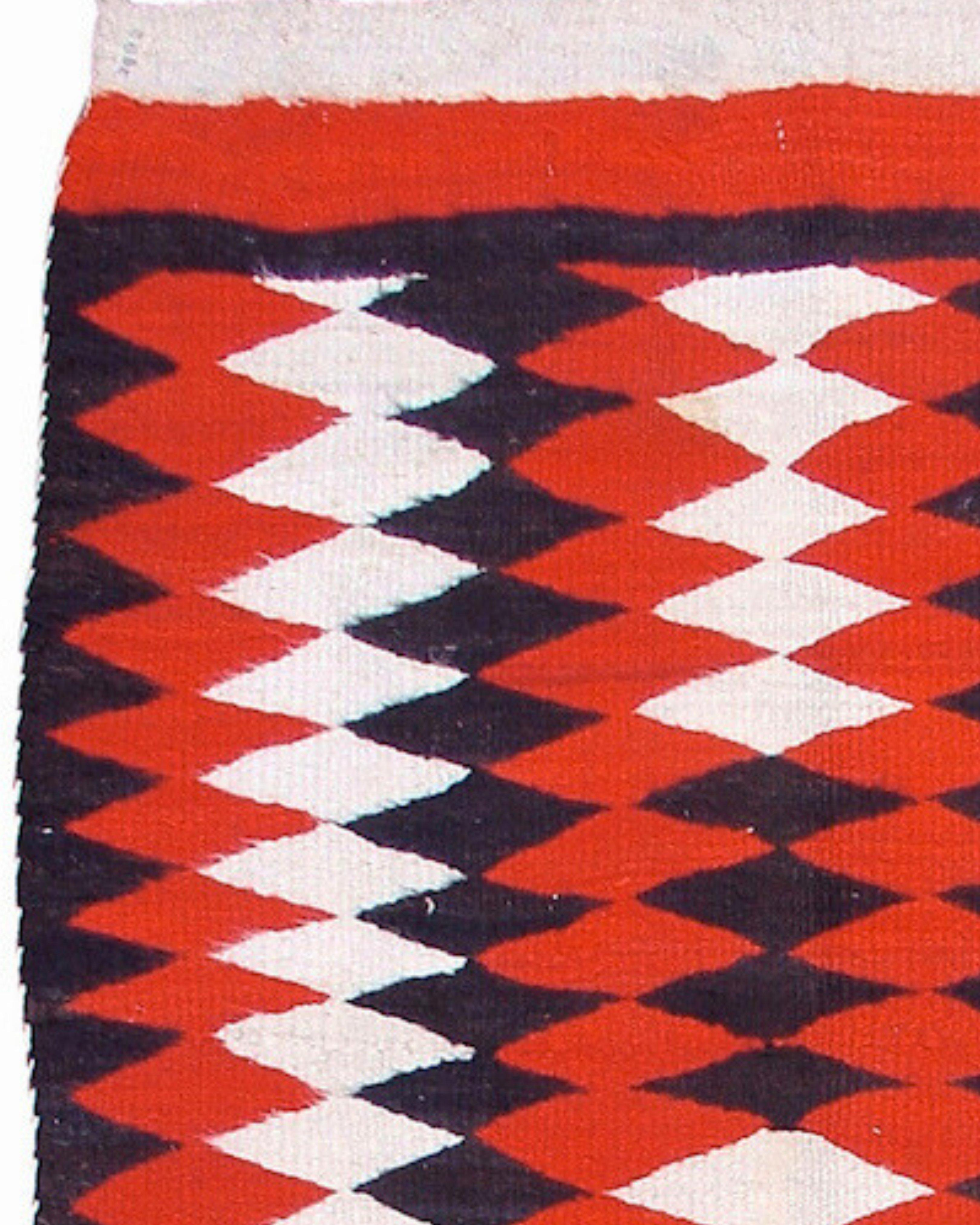 Antique Handwoven Navajo Rug, Early 20th Century In Excellent Condition For Sale In San Francisco, CA