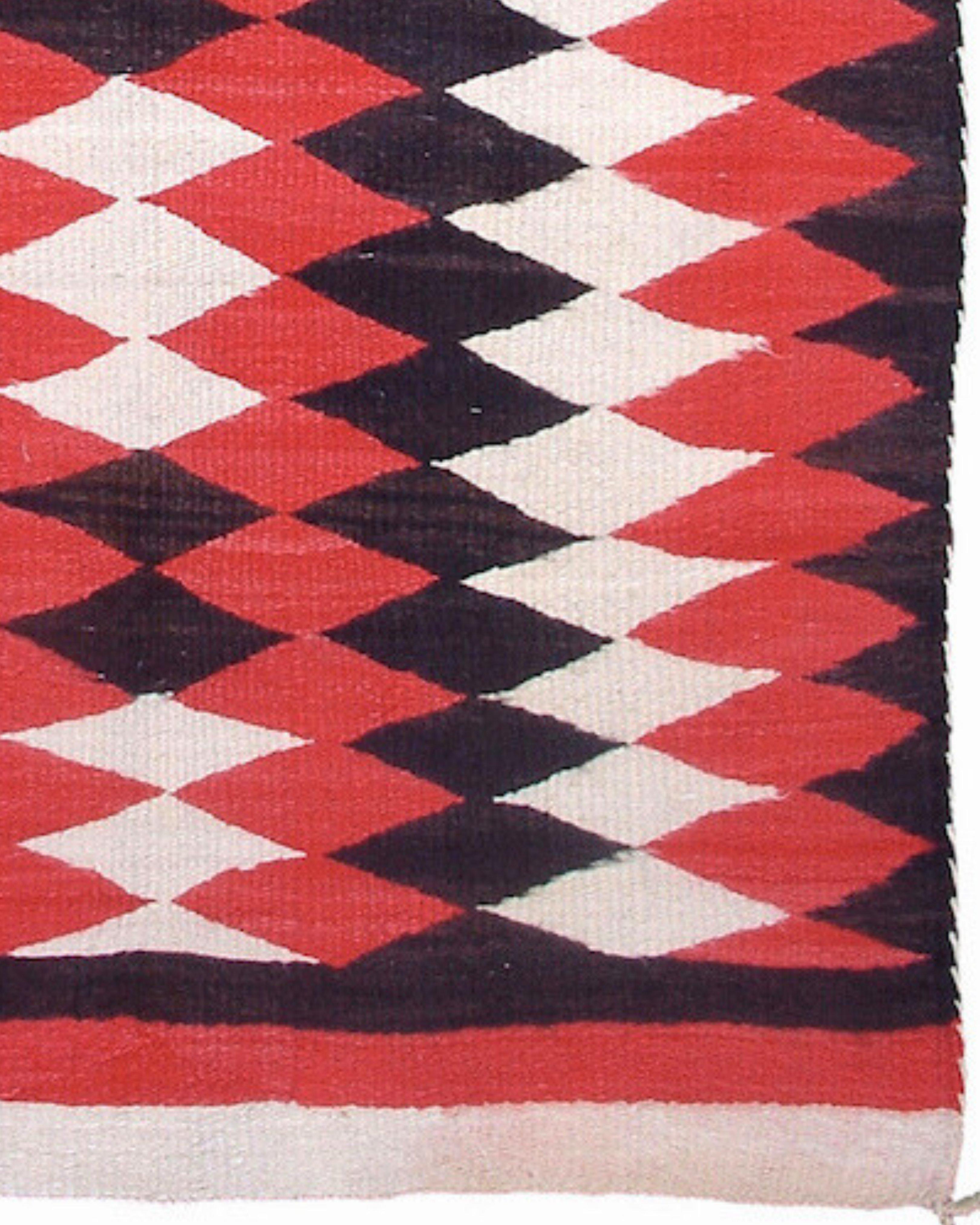 Antique Handwoven Navajo Rug, Early 20th Century For Sale 1