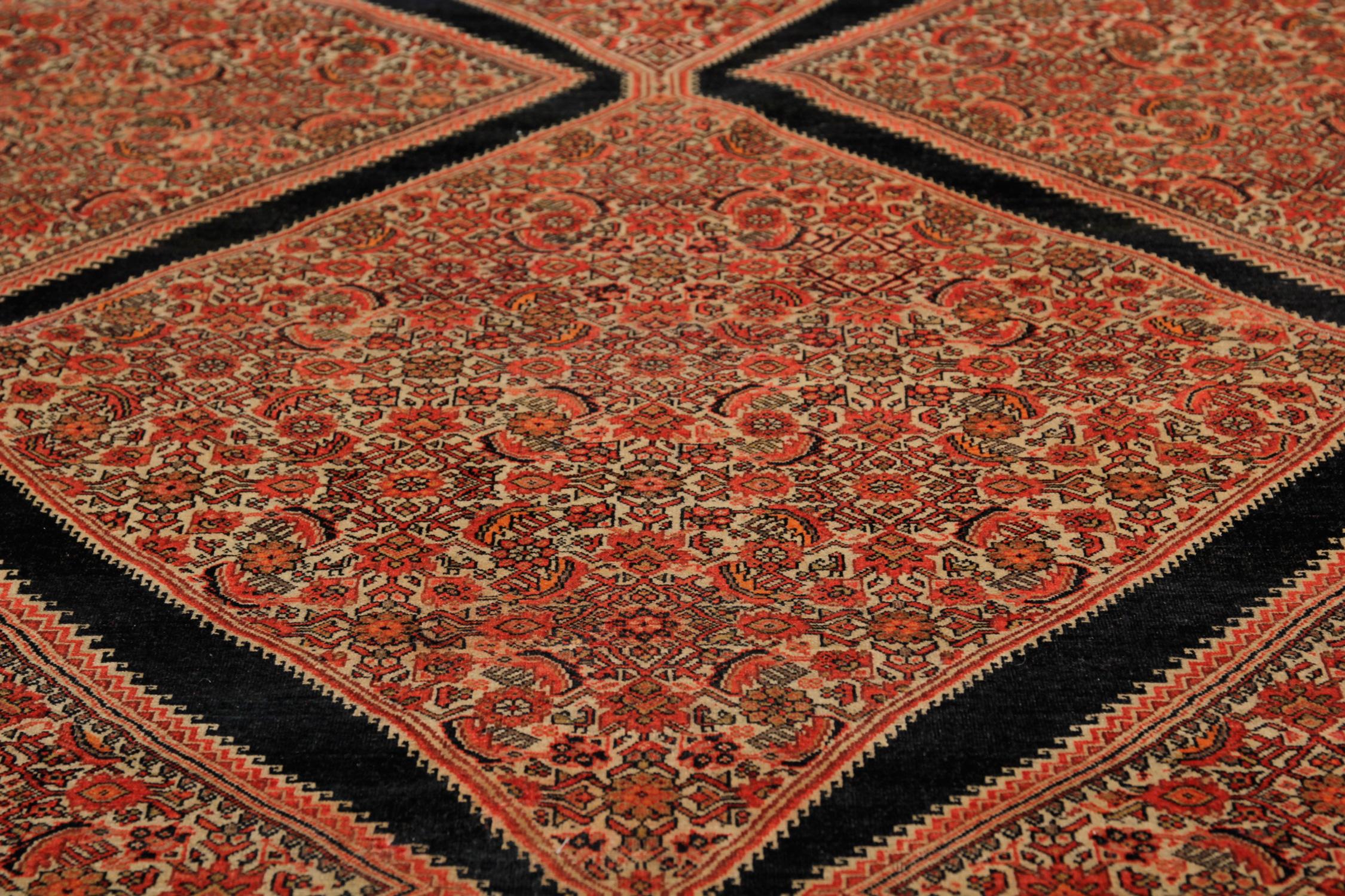 Antiker handgewebter Teppich aus orientalischer Wolle, rostfarben, geometrischer Teppich (Pflanzlich gefärbt) im Angebot