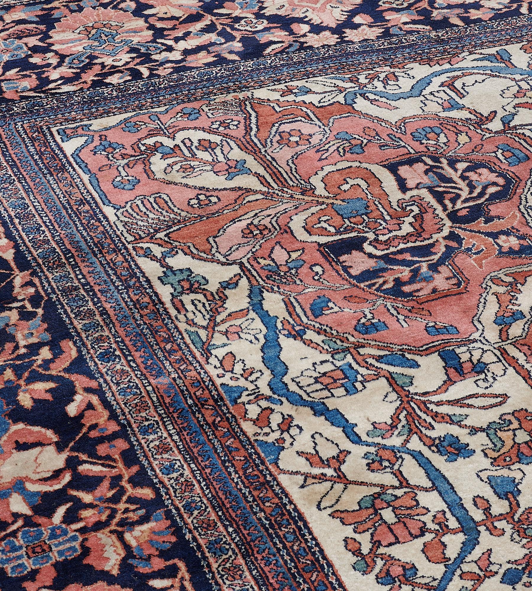 Antique Handwoven Persian Faraghan Rug in Perfect Condition For Sale 4