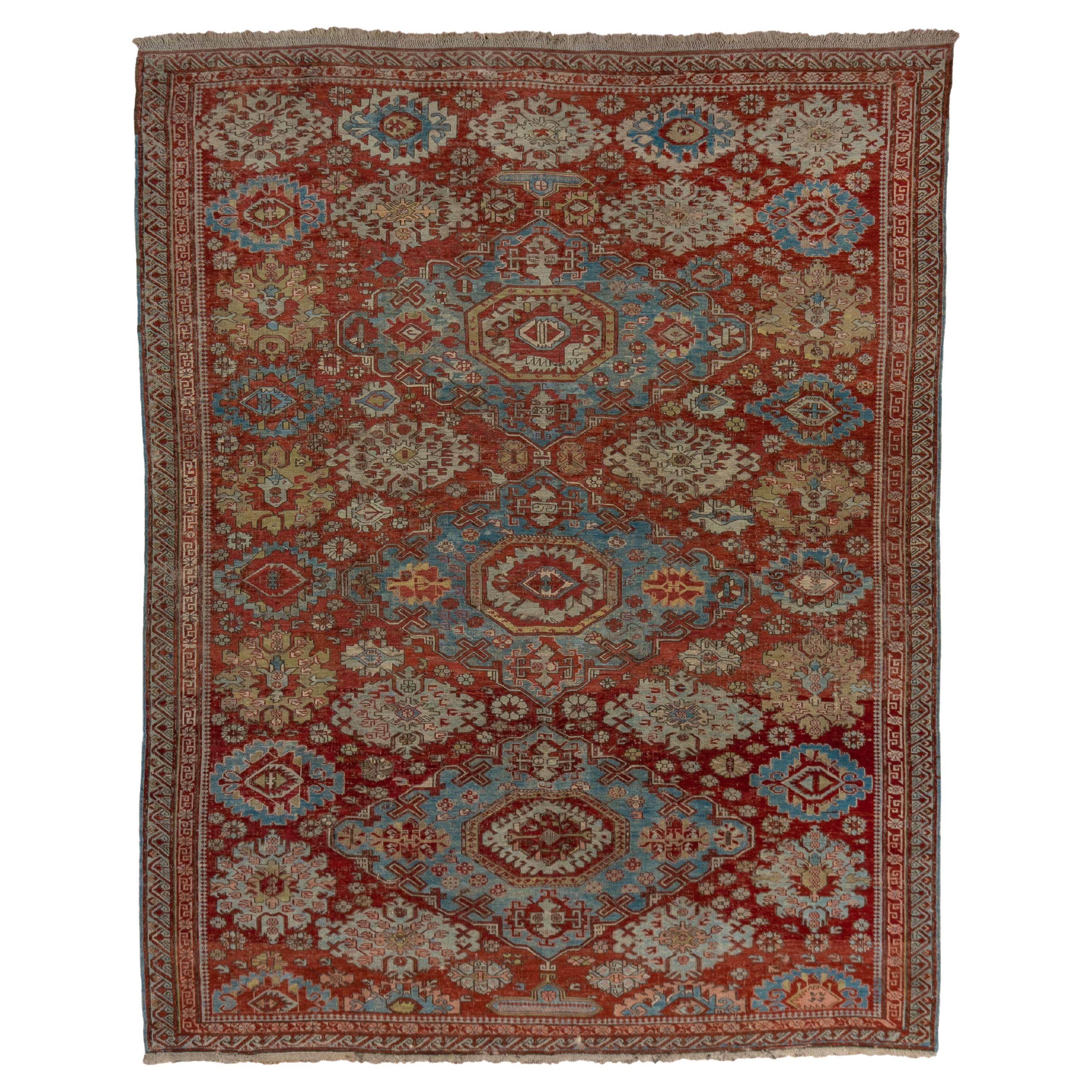 Tapis ancien Sumak tissé à la main champ rouille doux avec médaillon palmette treillis en vente