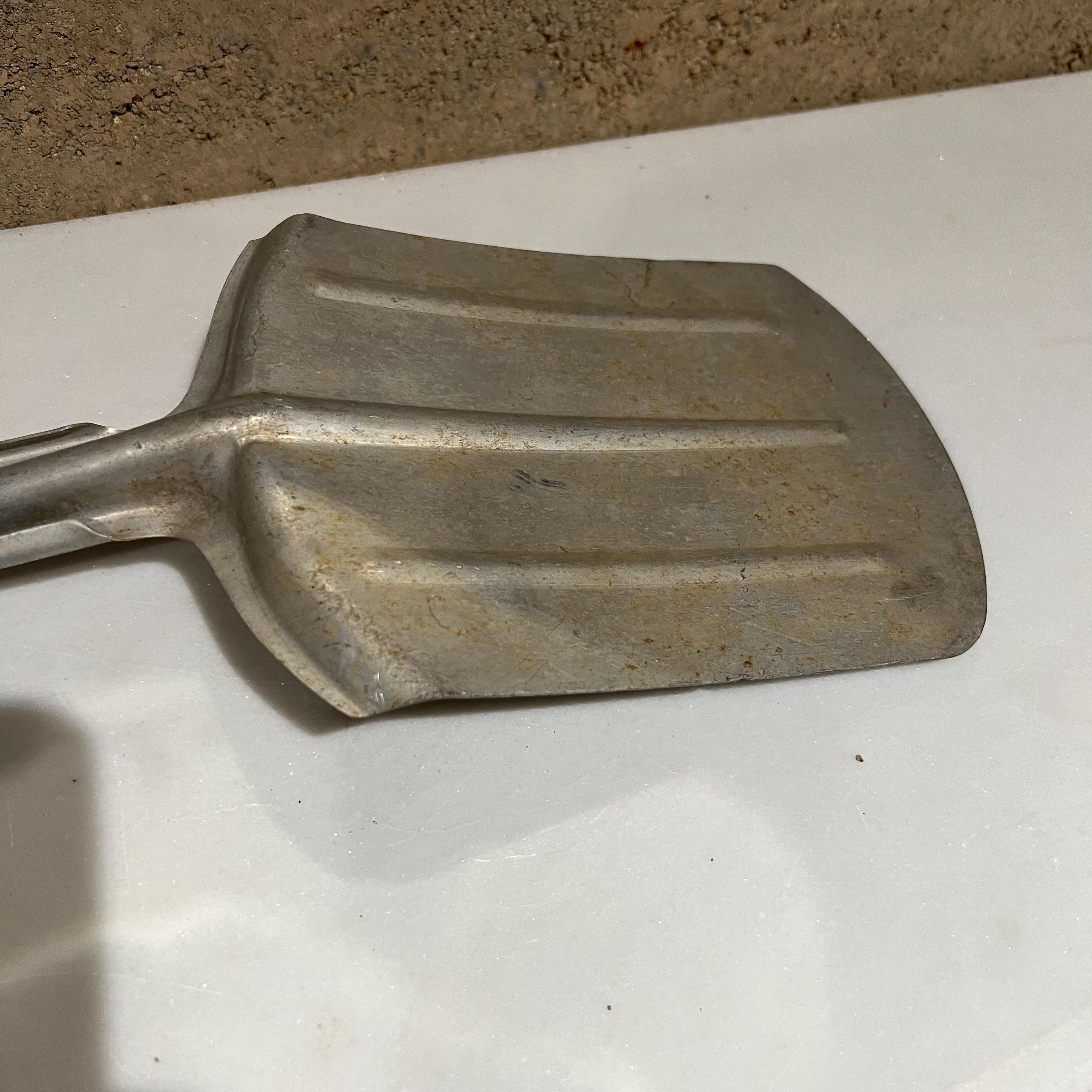 Mid-Century Modern Antique Handy Shovel Ash Coal Fireplace Scoop Vintage Tool in Aluminum For Sale