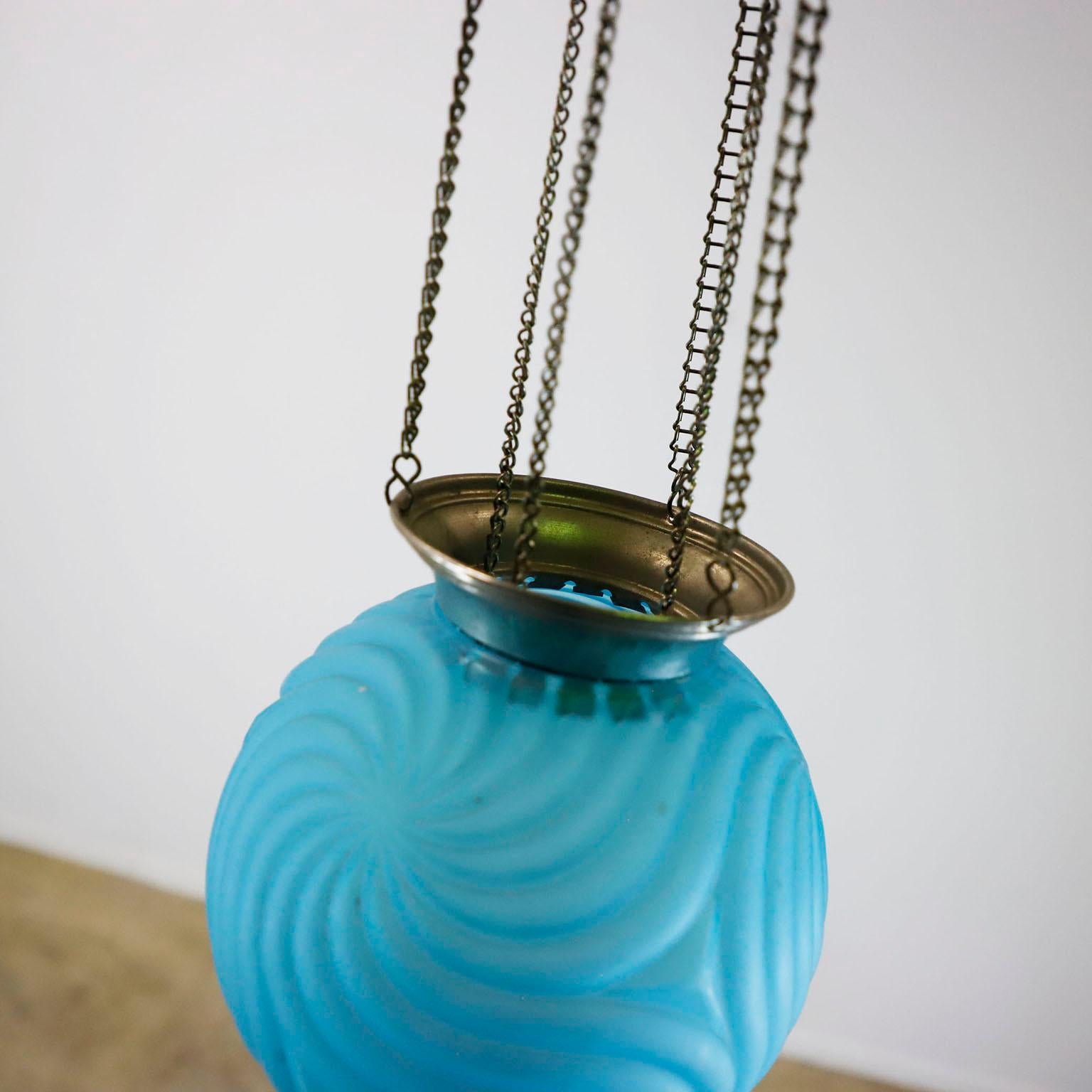 Antiguo Farol Colgante para Velas en Raro Color Azul en Bueno estado para la venta en Mexico City, CDMX