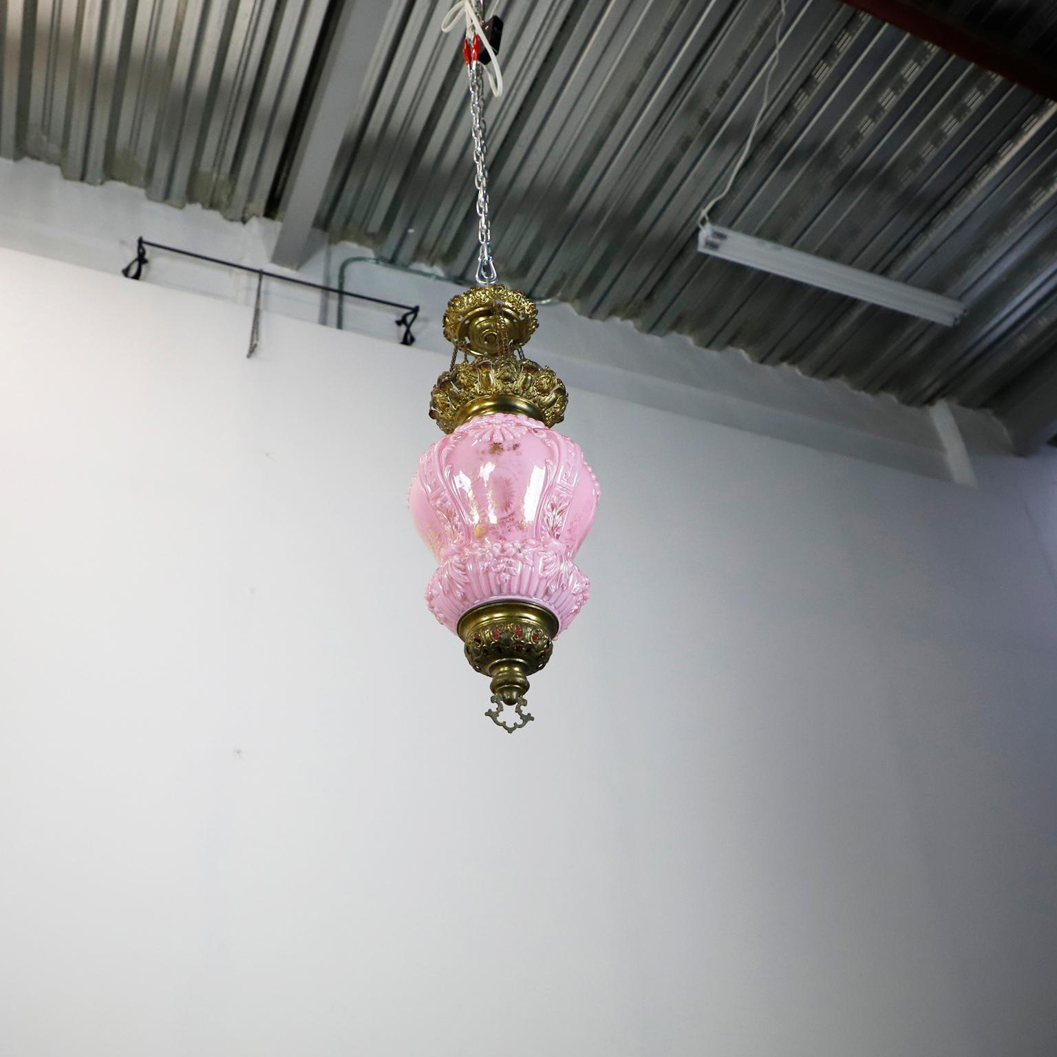 Stile provenzale Antica lanterna a candela appesa in un raro colore rosa in vendita