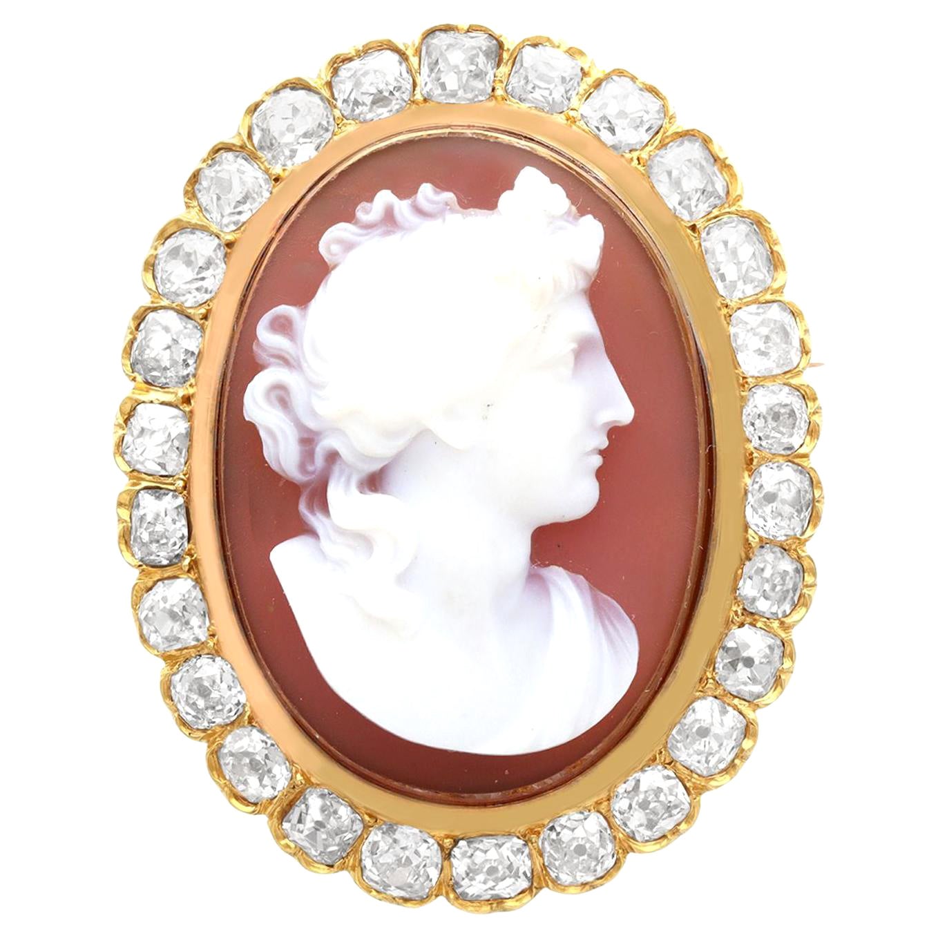 Broche camée ancienne en or jaune 18 carats avec pierre dure et diamants de 4,88 carats