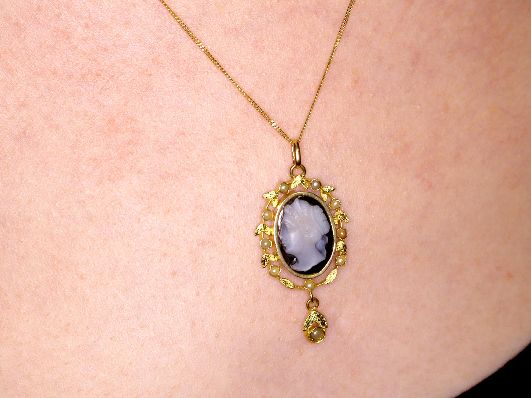 Antique 1880s Hardstone and Seed Pearl Yellow Gold Cameo Pendant For Sale 3