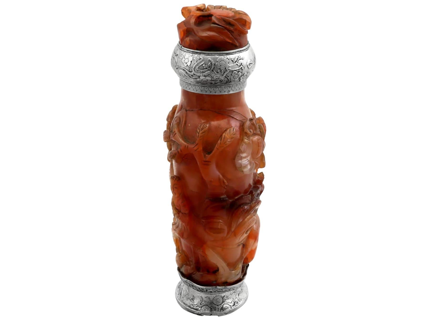 Argento Antico flacone per profumi in pietra dura e argento, circa 1840 in vendita