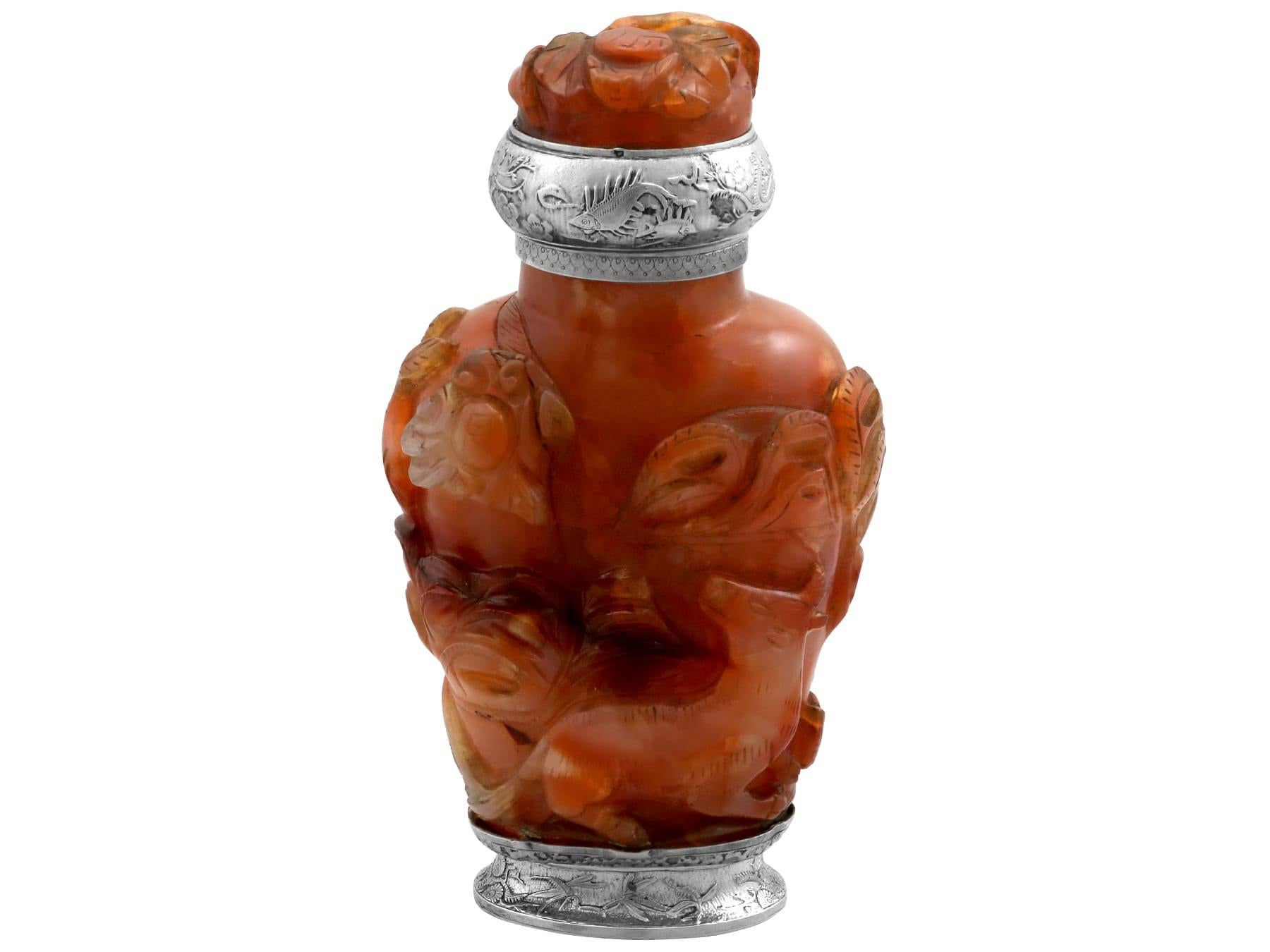 Antico flacone per profumi in pietra dura e argento, circa 1840 in vendita 1
