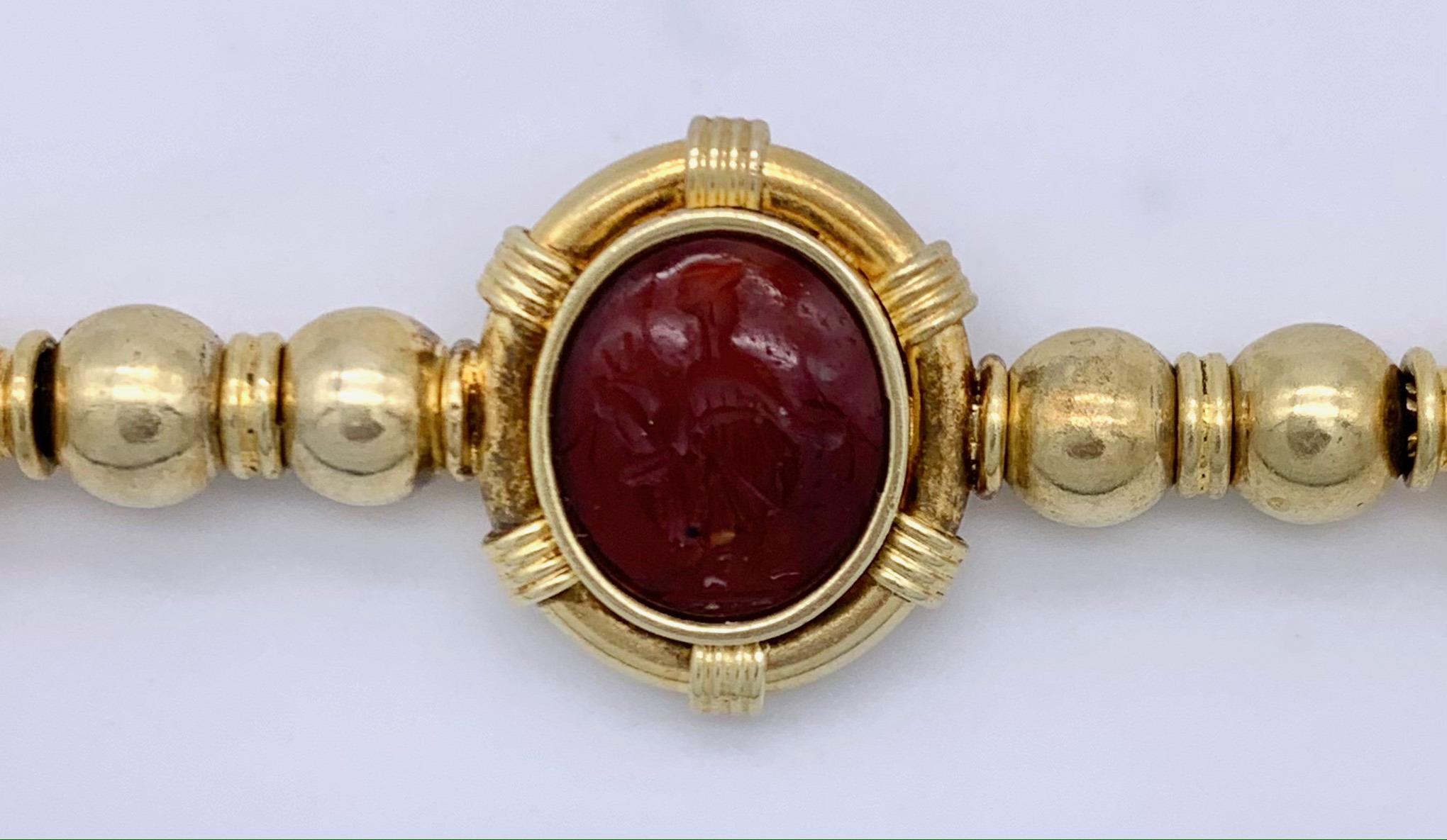 Antique Hardstone Intaglio Necklace 14 Karat Gold Ball Chain In Good Condition For Sale In Munich, Bavaria