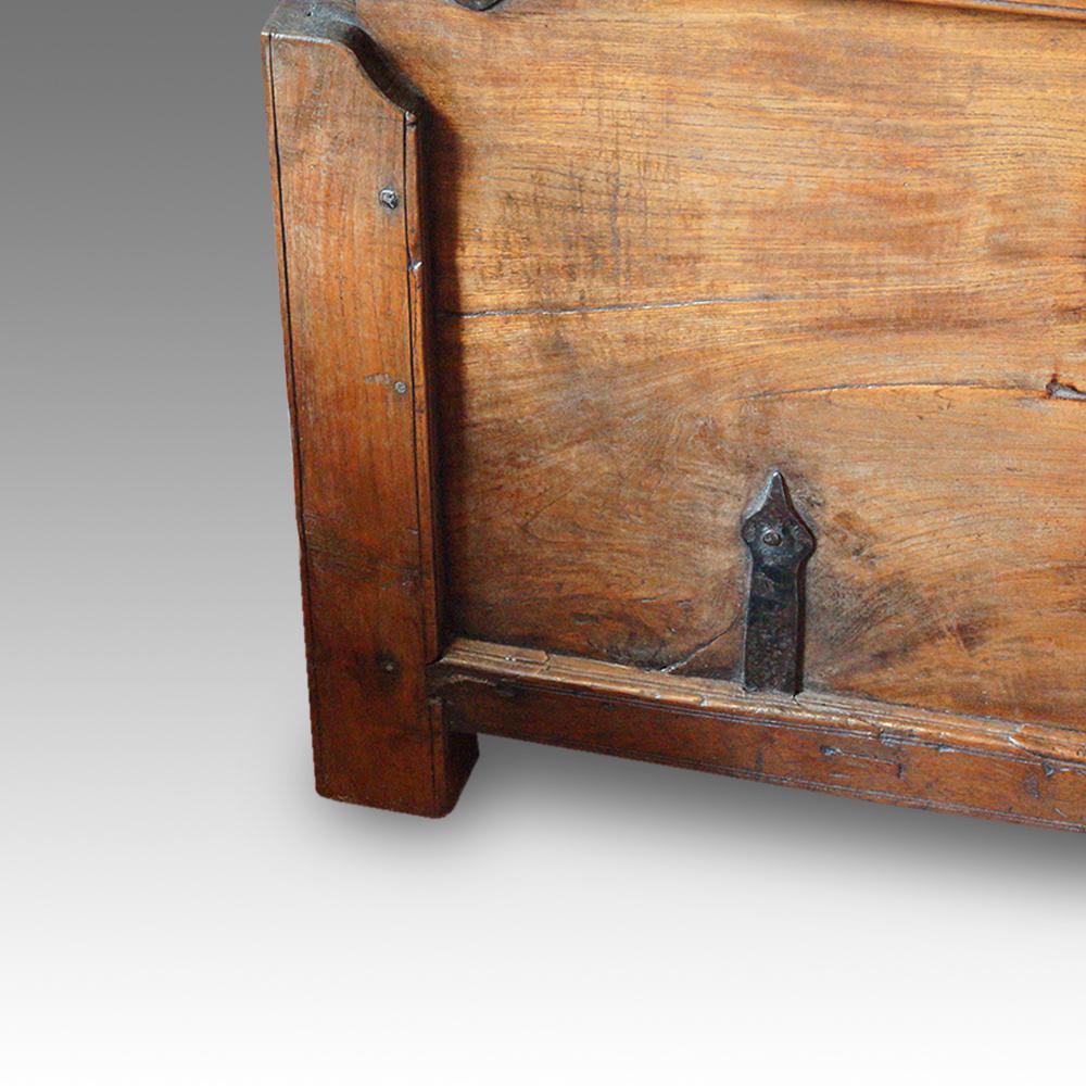 antique merchants chest