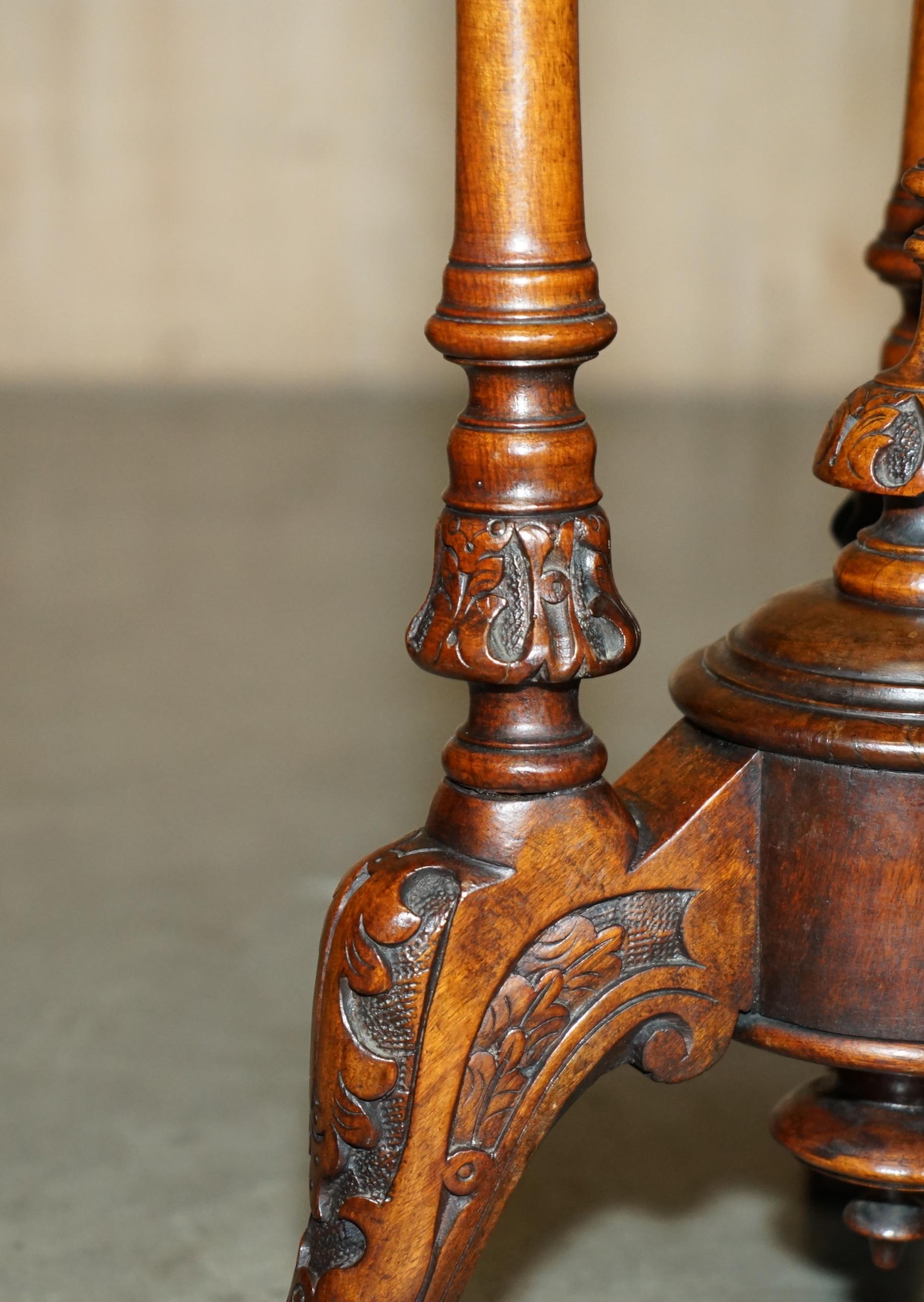 ANTIQUE HARDWOOD SATiNWOOD & WALNUT CHESS GAMES TABLE WITH LOVELY TURNED BASE im Angebot 5