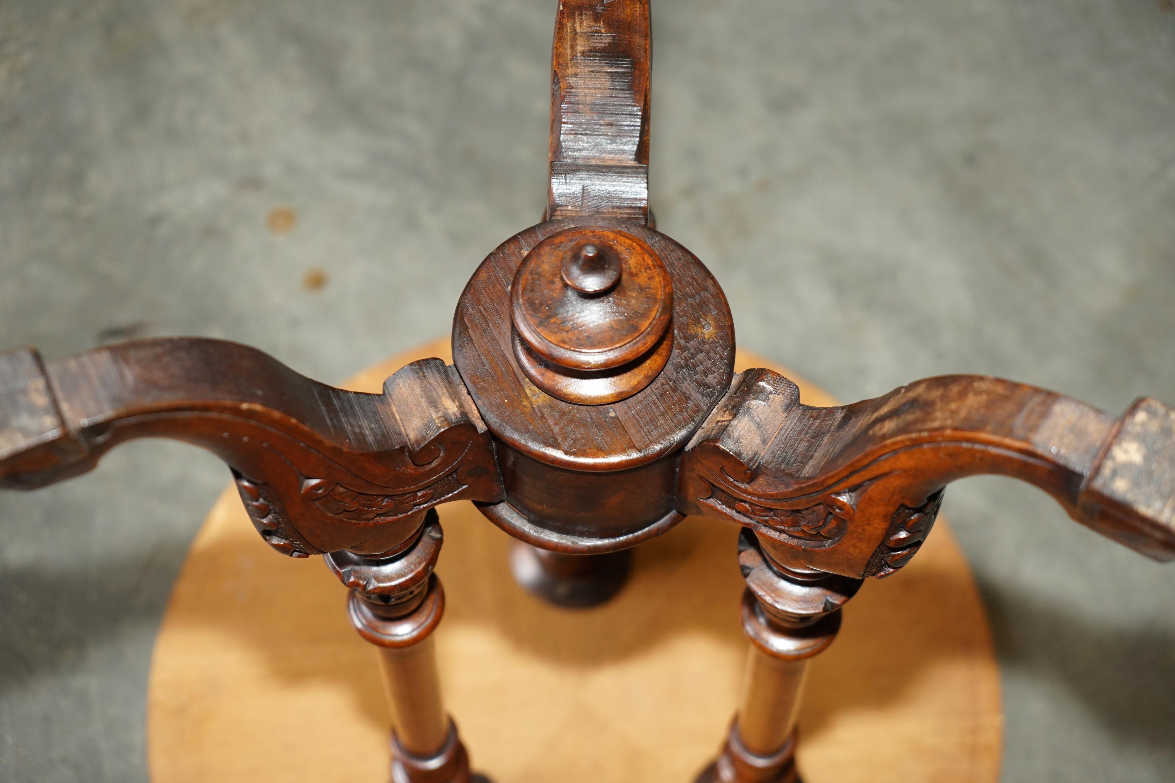 ANTIQUE HARDWOOD SATiNWOOD & WALNUT CHESS GAMES TABLE WITH LOVELY TURNED BASE im Angebot 10