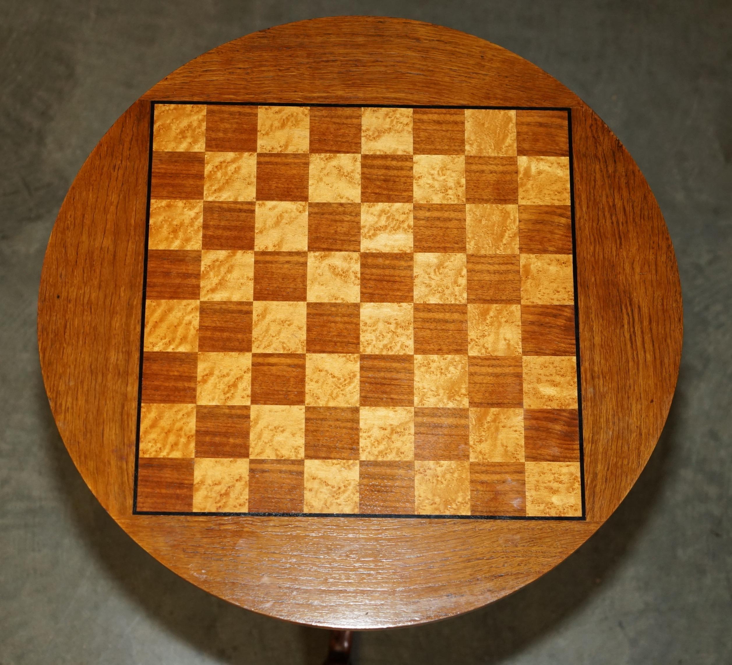 ANTIQUE HARDWOOD SATiNWOOD & WALNUT CHESS GAMES TABLE WITH LOVELY TURNED BASE (Viktorianisch) im Angebot