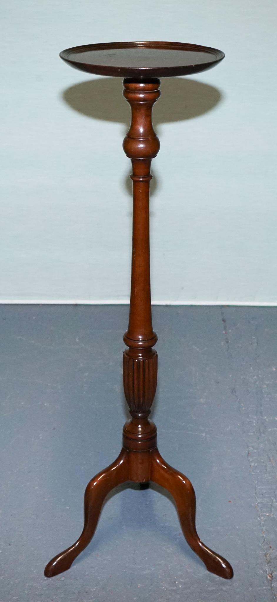 ANTIQUE HARDWOOD TRiPOD PEDESTAL PLANT TABLE STAND HAND TURNED COLUMN For Sale 1