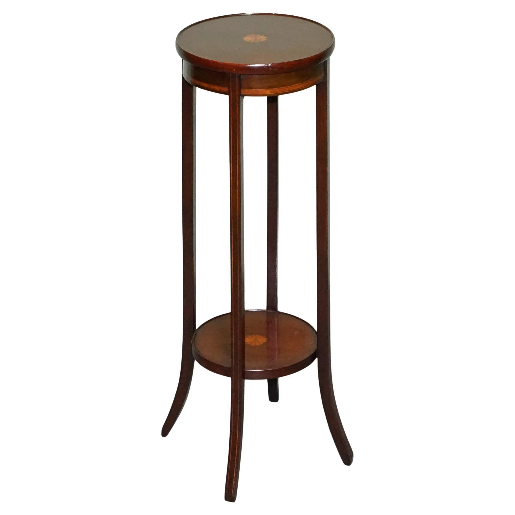 ANTIQUE HARDWOOD TWO TIER PLANT STAND WITH STARBURST MARQUETRY iNLAY en vente