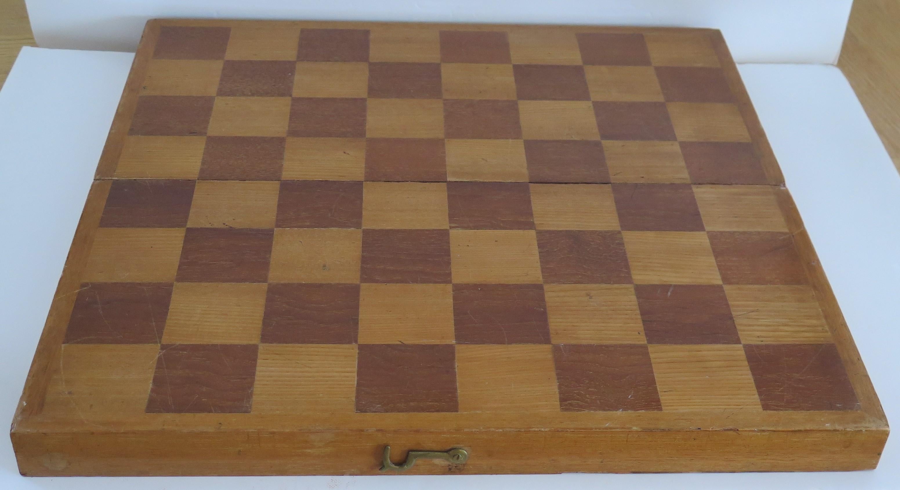 Antique Hardwood Weighted Chess Set in Chess Board Box Kings, Ca 1900 2