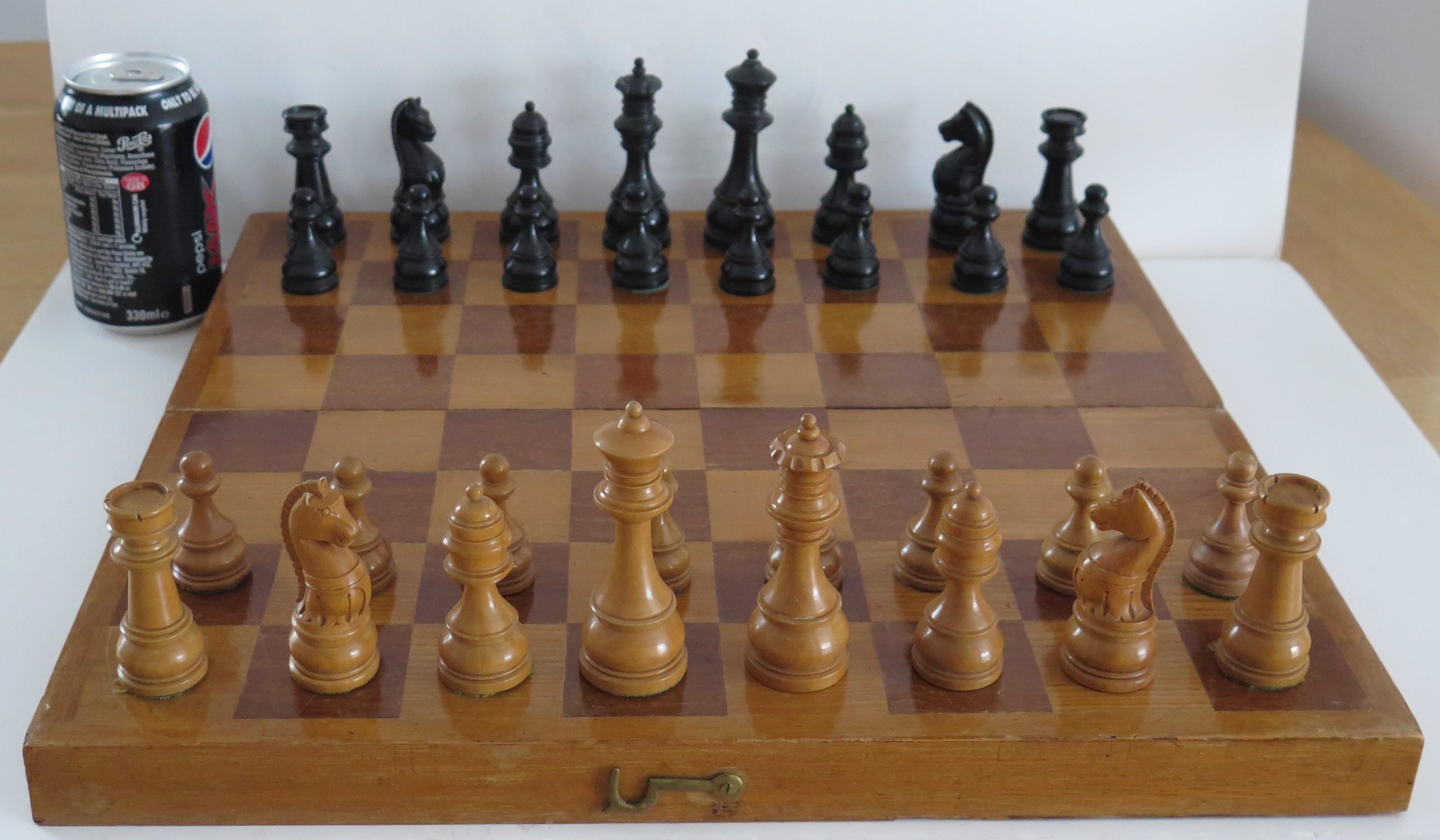 Antique Hardwood Weighted Chess Set in Chess Board Box Kings, Ca 1900 11