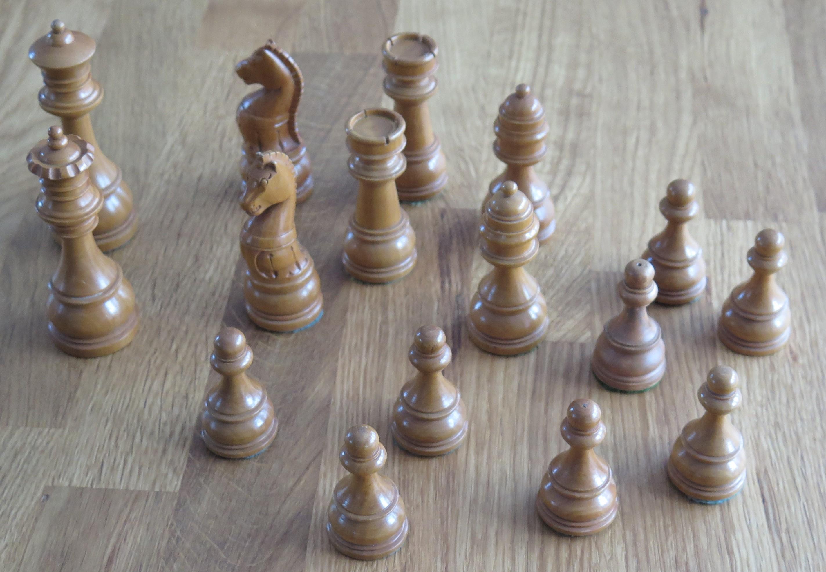Hand-Crafted Antique Hardwood Weighted Chess Set in Chess Board Box Kings, Ca 1900