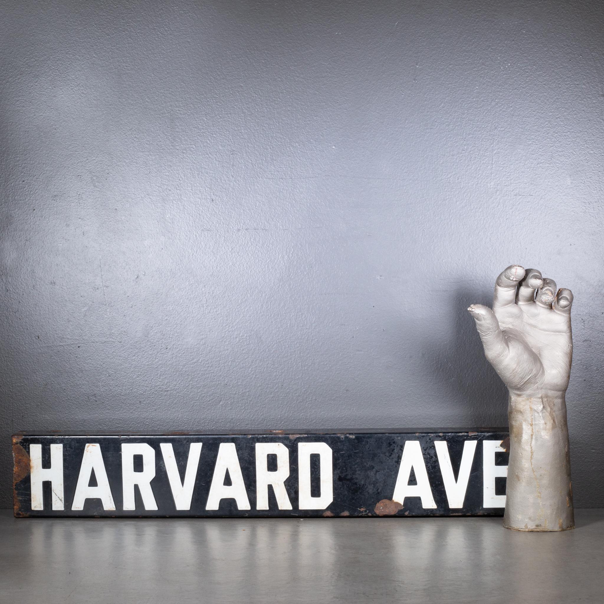 Ancienne enseigne en porcelaine de Harvard Ave., vers 1900-1910 Bon état - En vente à San Francisco, CA