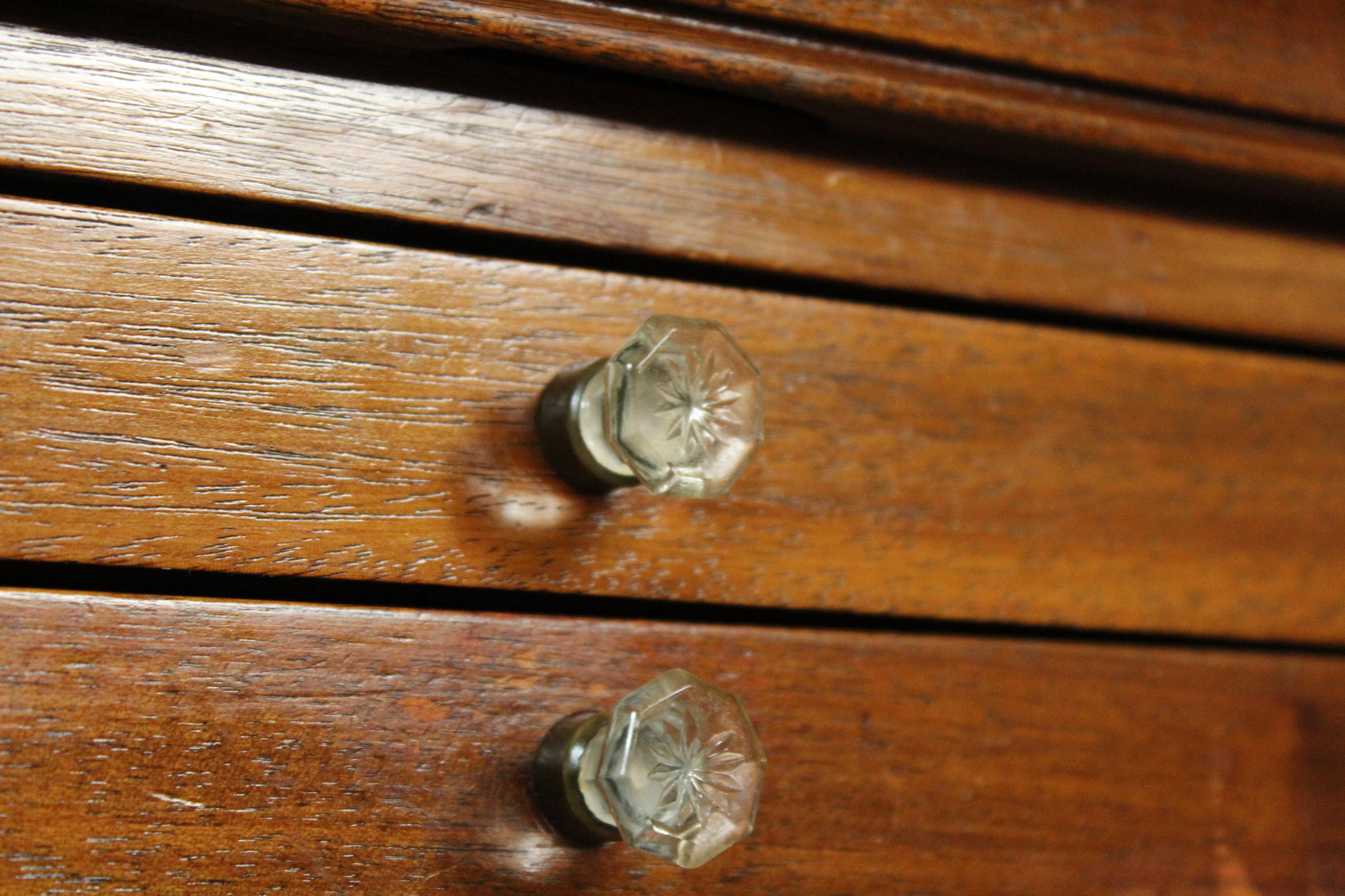 Antiker Harvard Company Zahnarztwagenschrank im Angebot 7