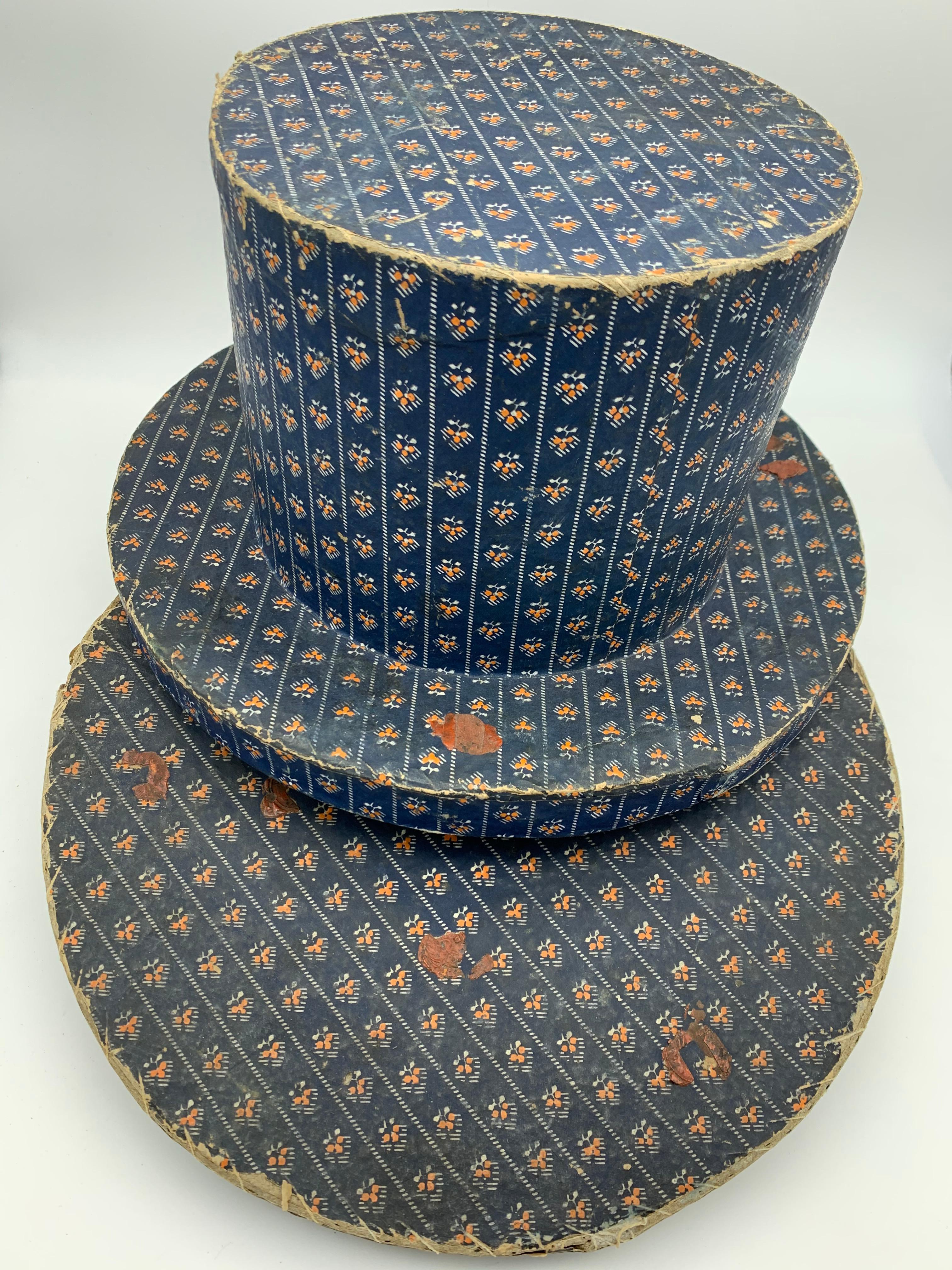 Autrichien Antique boîte à chapeau chapeau haut de gamme Biedermeier, Autriche en vente