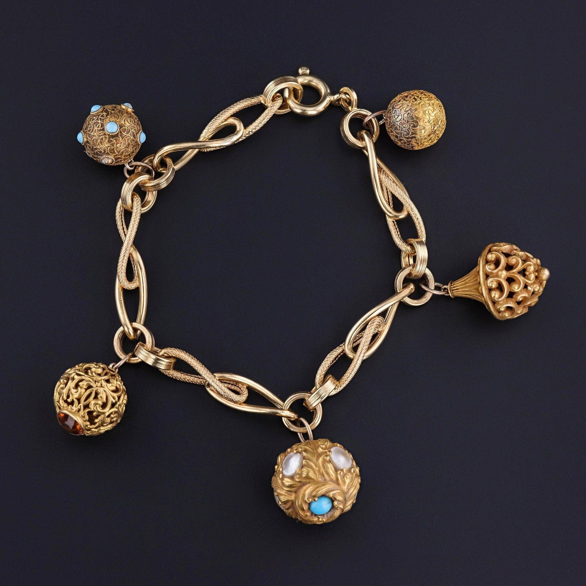Bracciale Charme Antiques in oro 14 e 18 ct. In condizioni buone a Lewisburg, PA