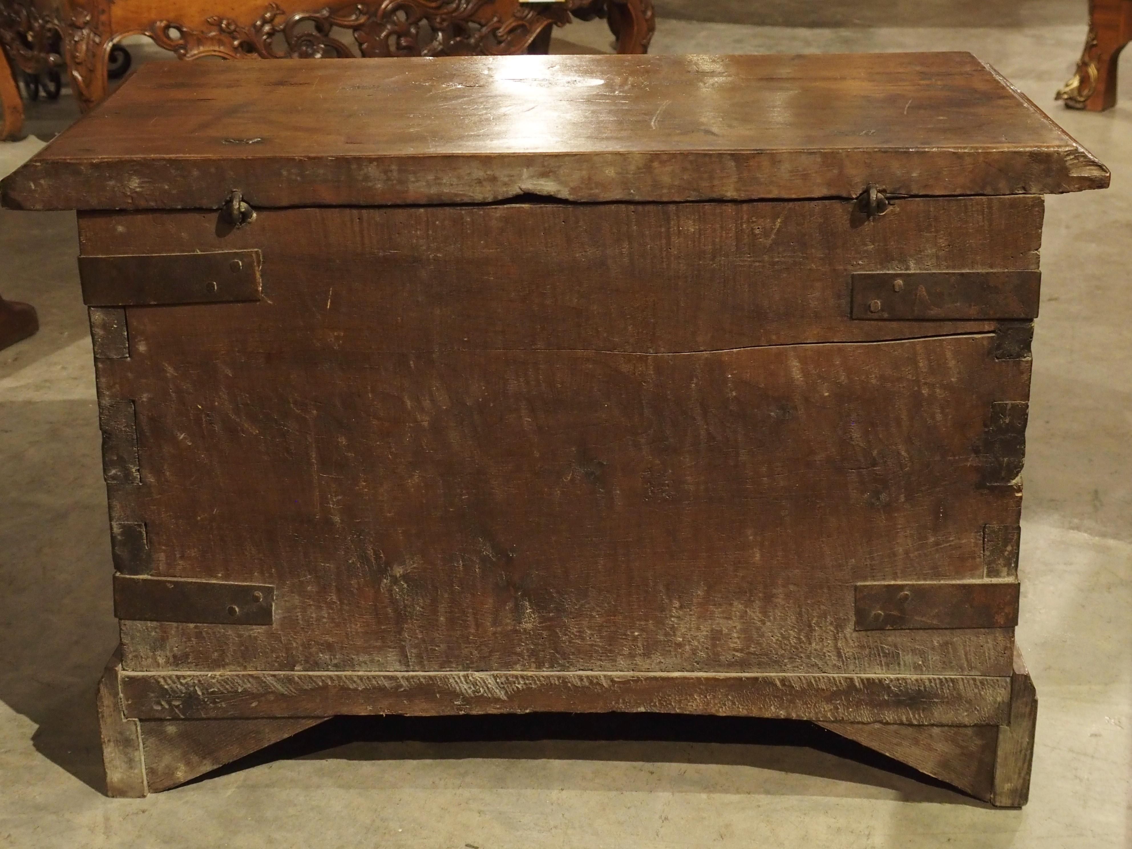 Made in France during the 1800’s, this oak trunk is of the Haute Epoque style. The Haute Epoque (or “High Age”) represents the second division of Medieval history, following the Early Middle Ages and preceding the Late Middle Ages. Items from the
